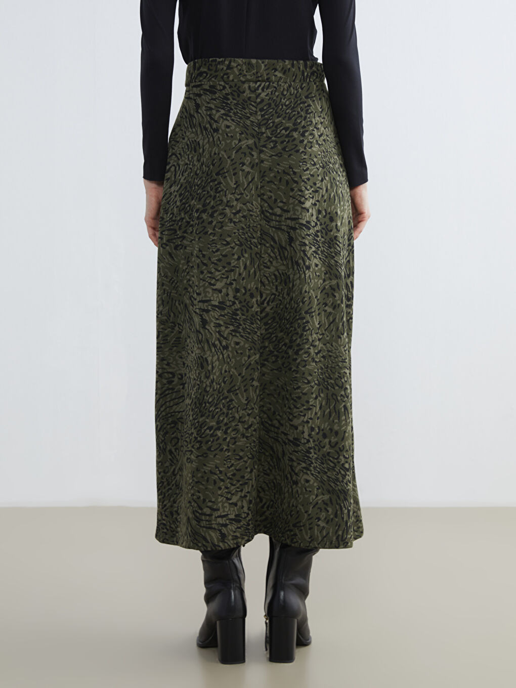 Haki Beli Lastikli Desenli Etek-3