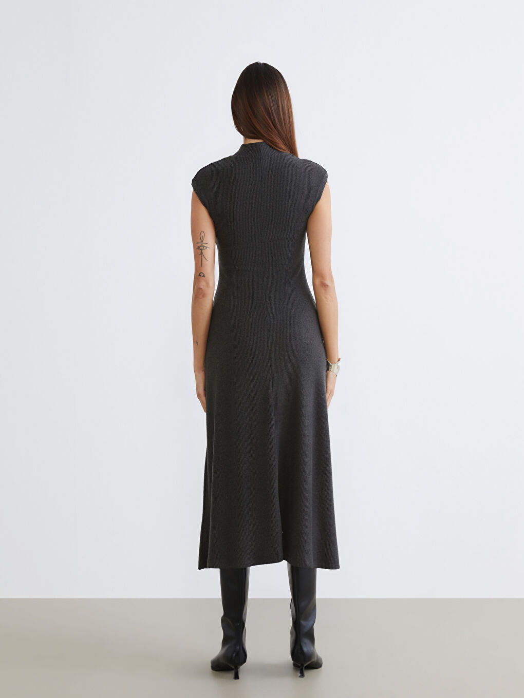 Antrasit Dik Yaka Belden Oturtmalı Elbise-7