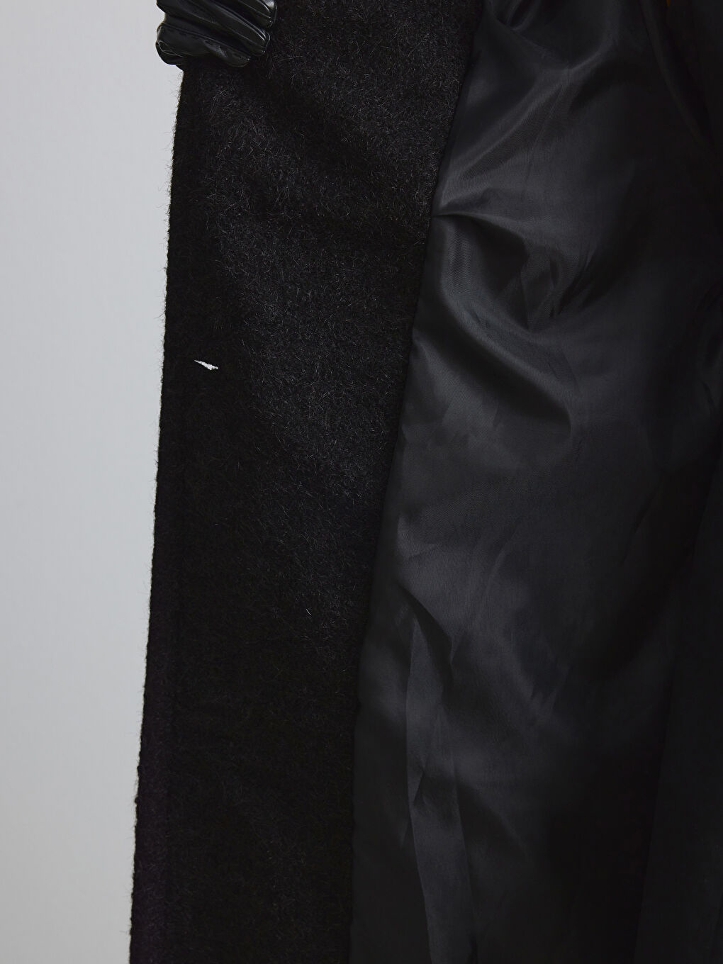 Siyah Ceket Yaka Kadın Kaşe Kaban-3