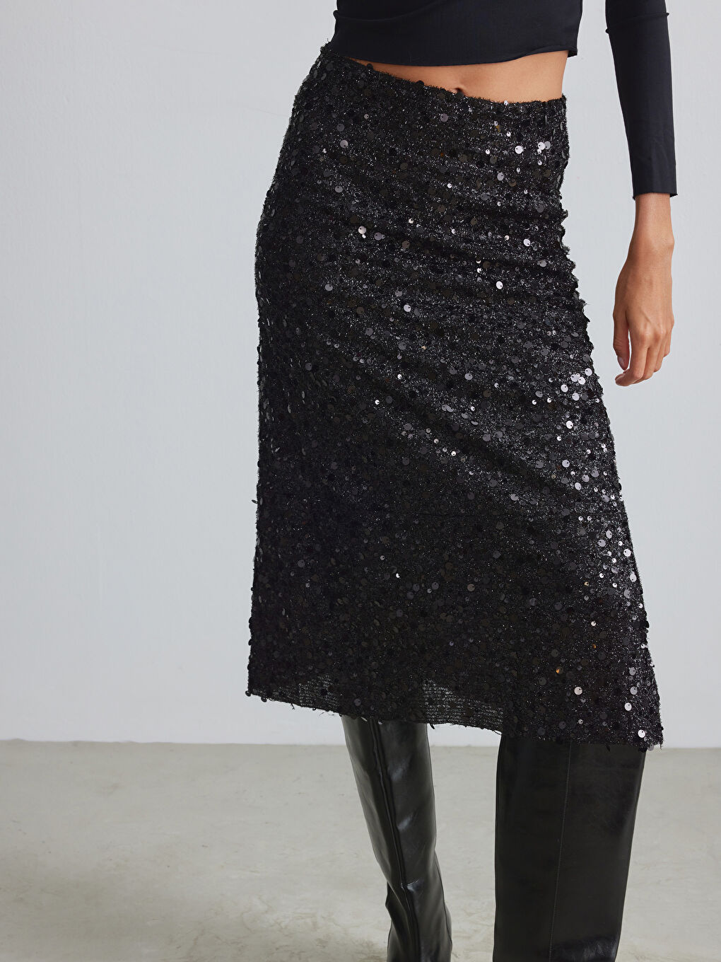 Siyah Dar Fit Payetli Etek-1
