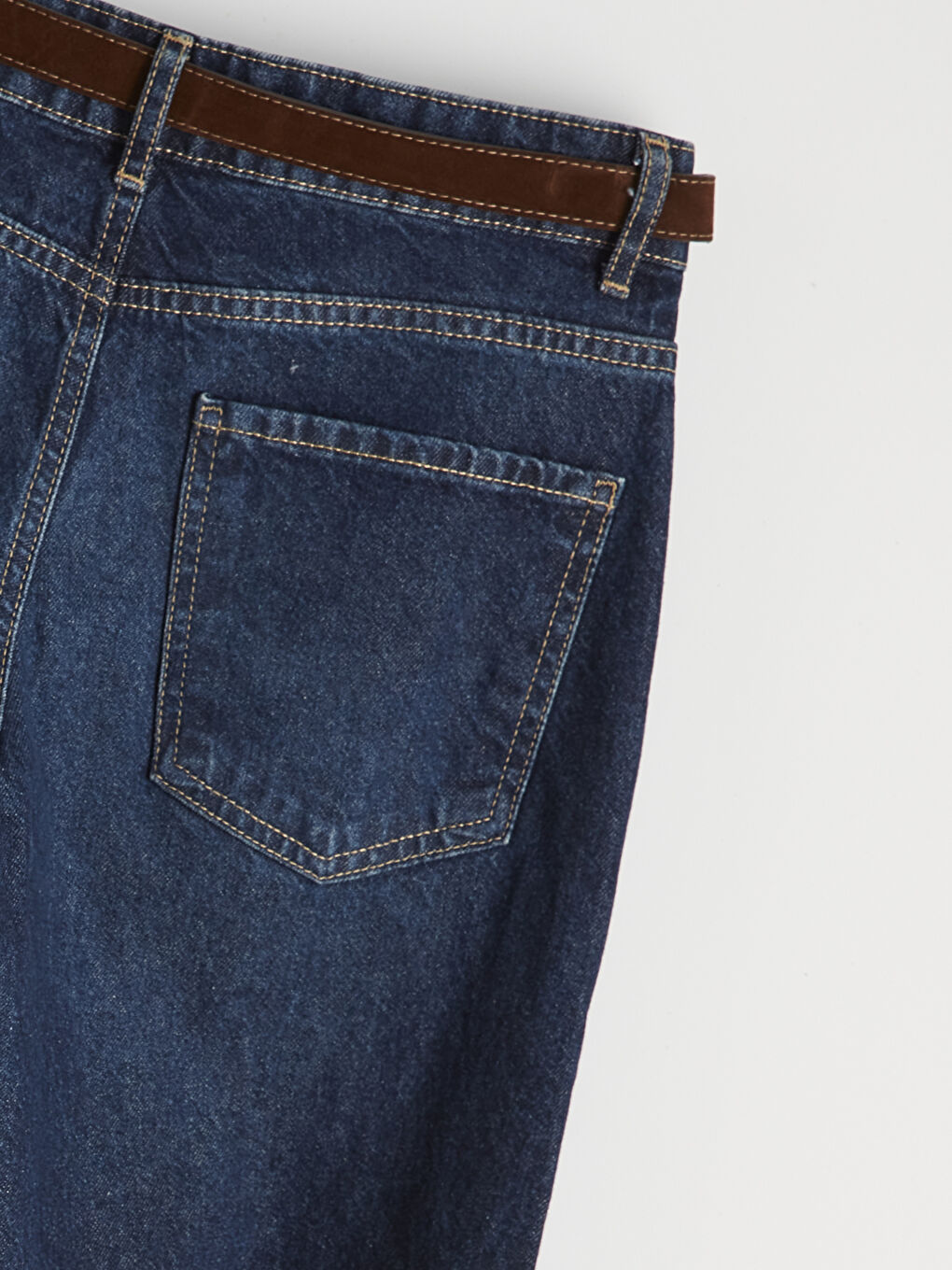 İndigo Beli Kemerli Barrel Fit Kadın Jean Pantolon-1