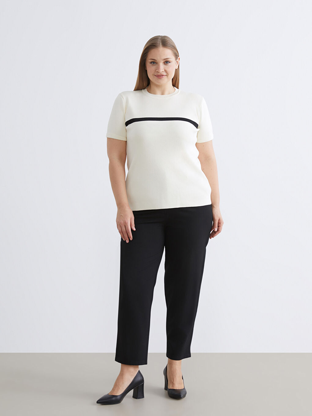 Ekru Büyük Beden Bisiklet Yaka Kadın Triko Kazak-1