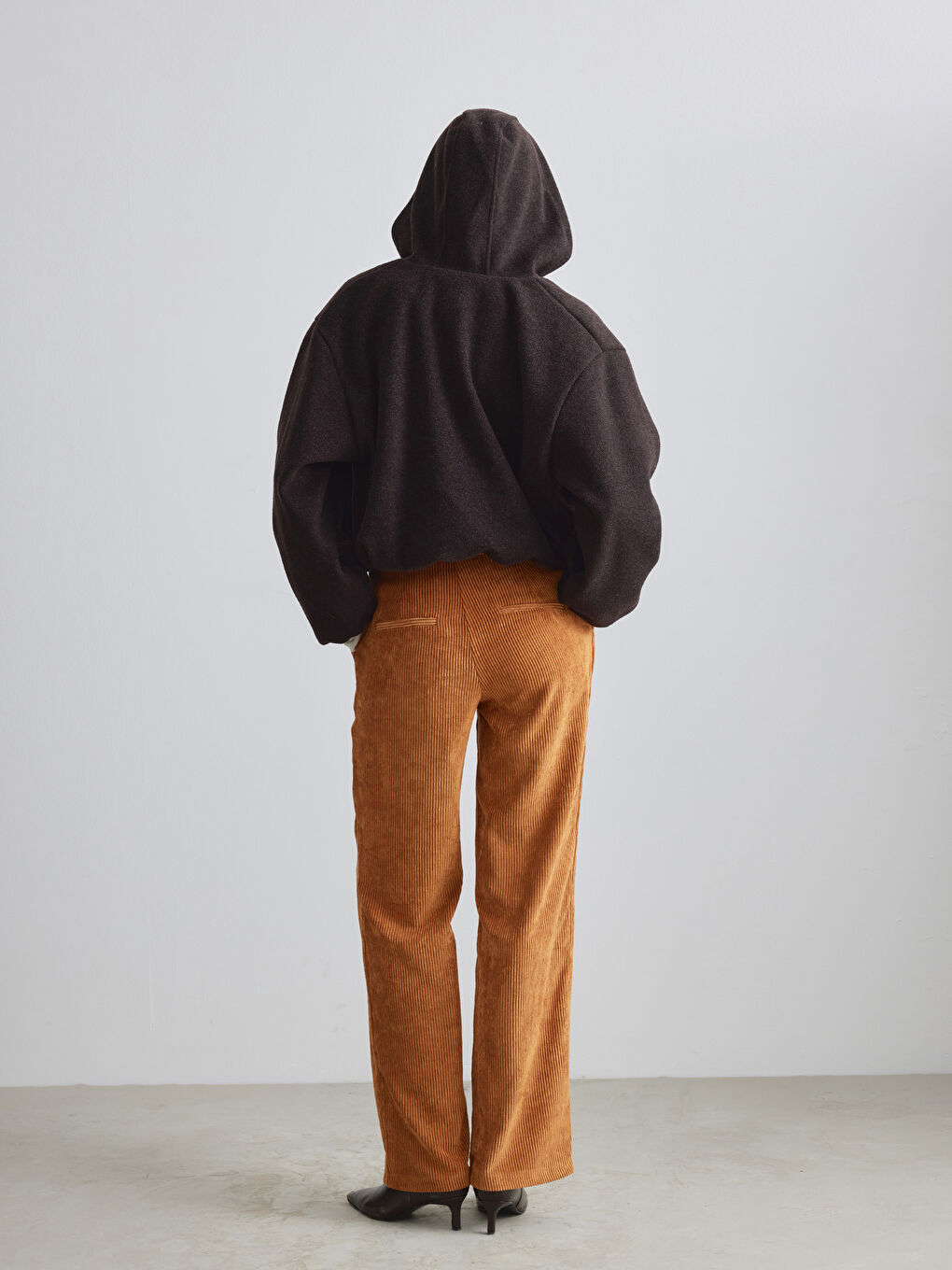 Bej Geniş Paça Kadife Kadın Pantolon-6