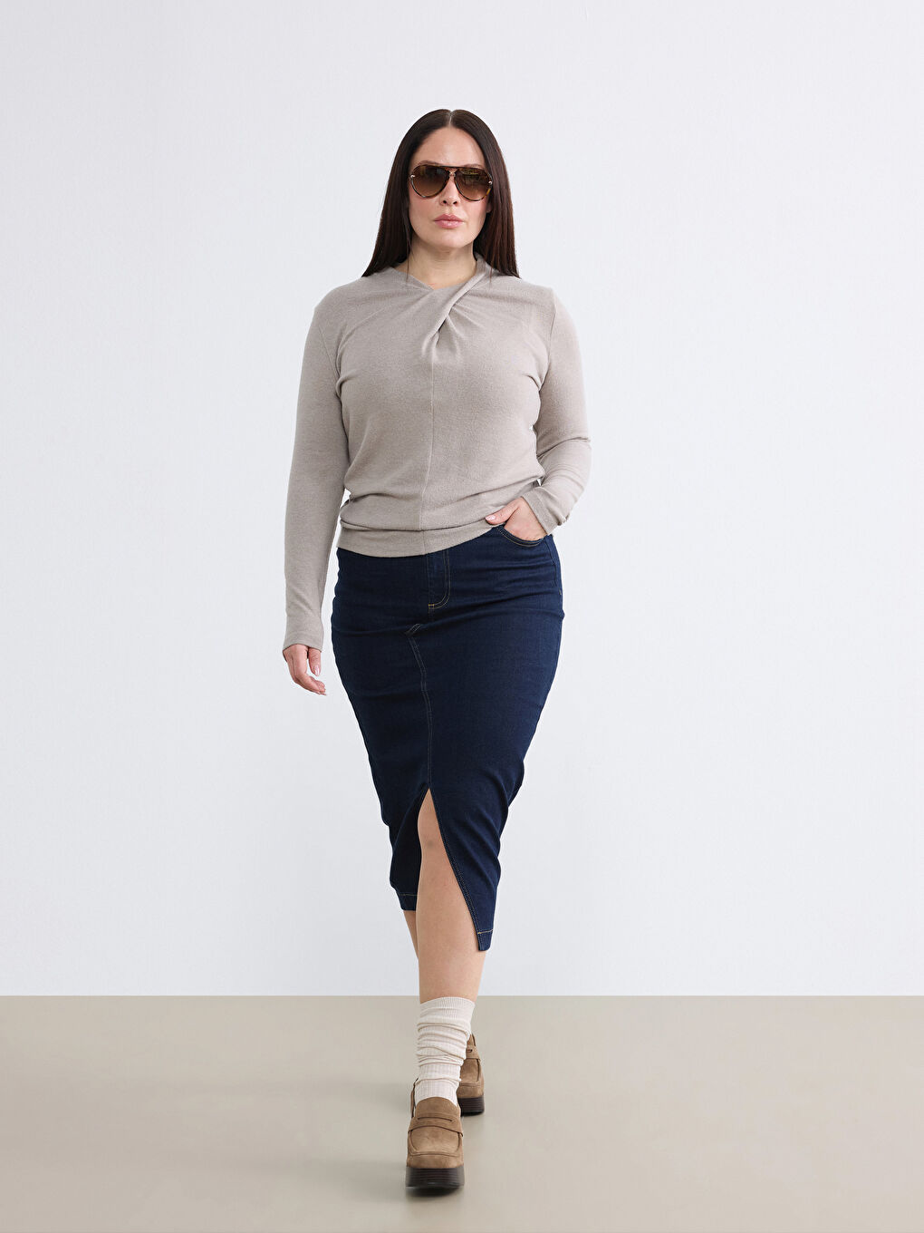 Kahverengi Dik Yaka Büzgülü Bluz-5