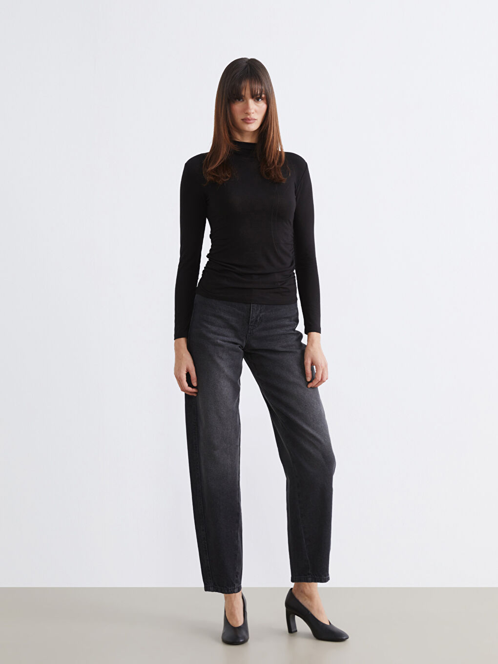 Siyah Dik Yaka Kadın Body	-2