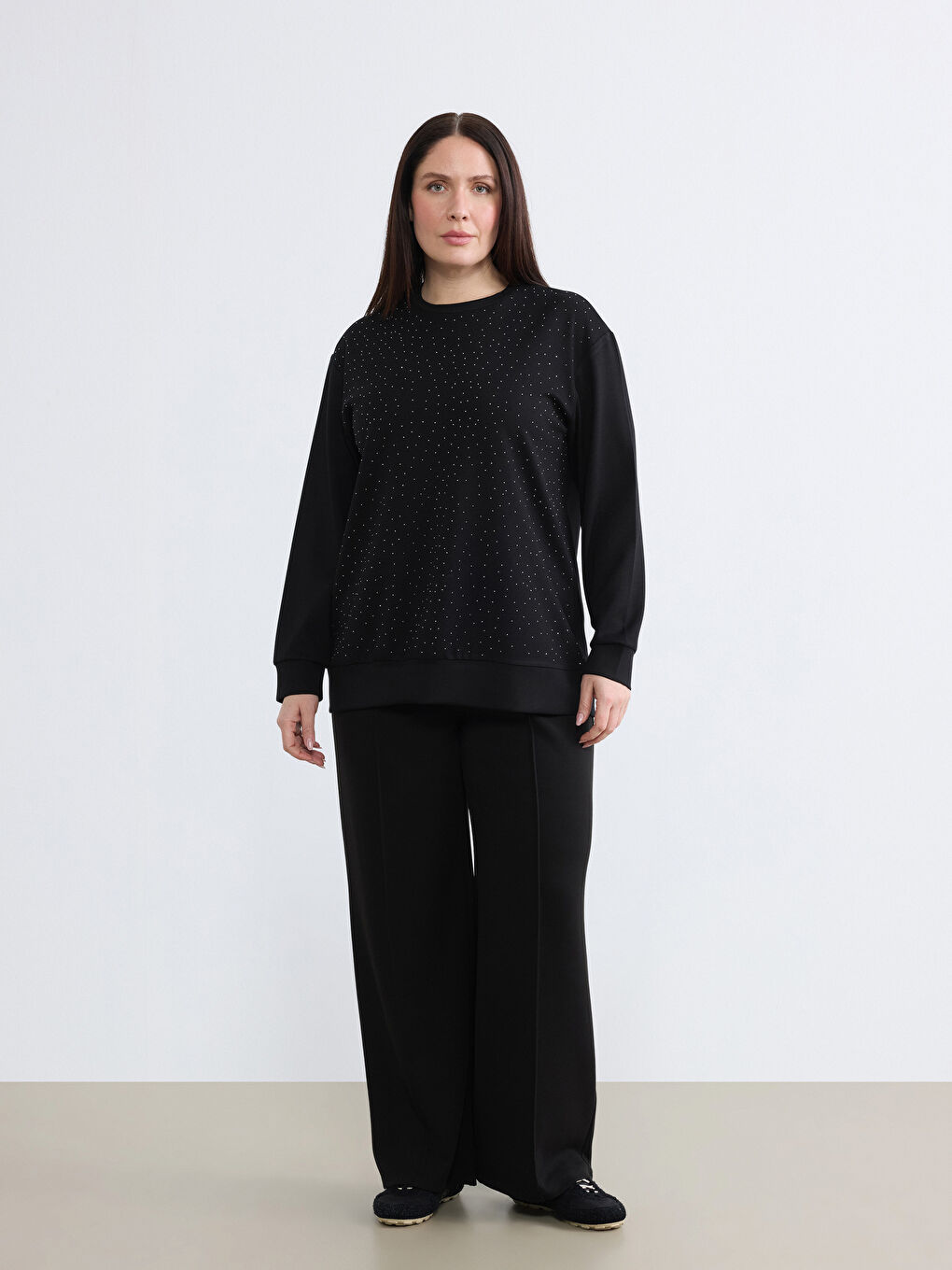 Siyah Büyük Beden Bisiklet Yaka Taşlı Kadın Sweatshirt-1