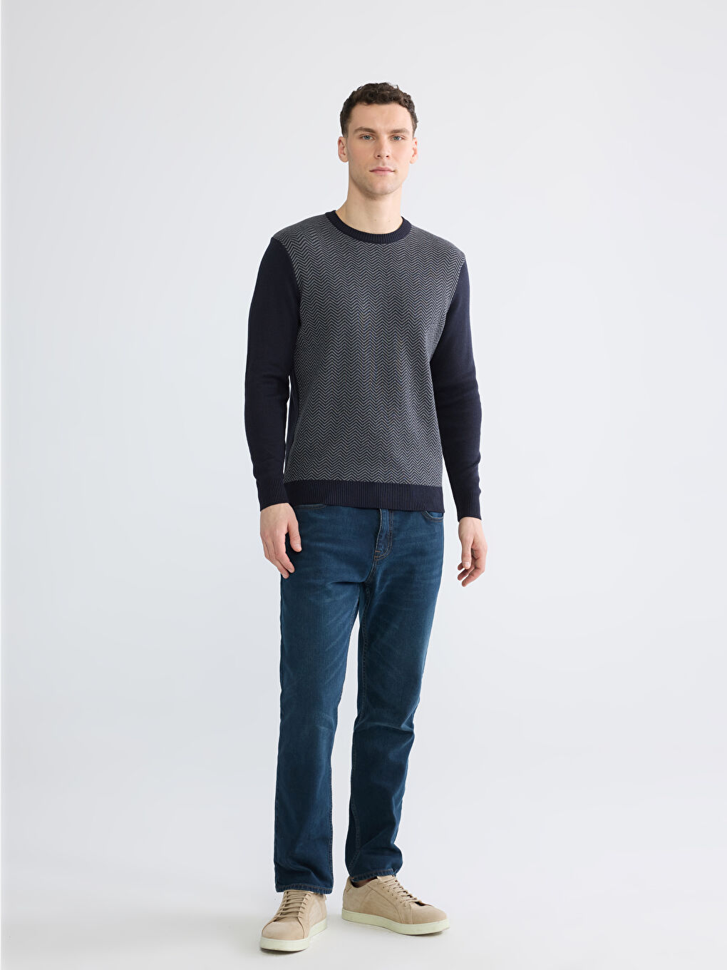 Men's Patterned Knit Sweater with a Crew Neck-1