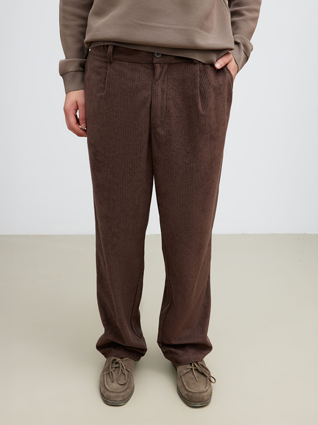 Kahverengi Rahat Kalıp Kadife Erkek Pantolon-1