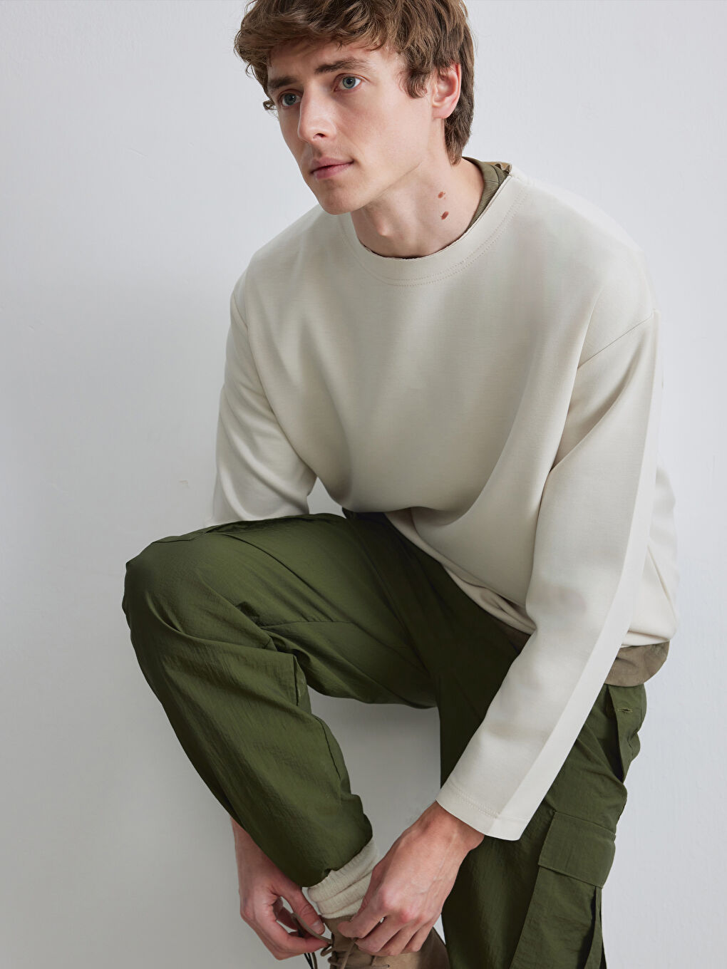 Bej Bisiklet Yaka Erkek Sweatshirt-1