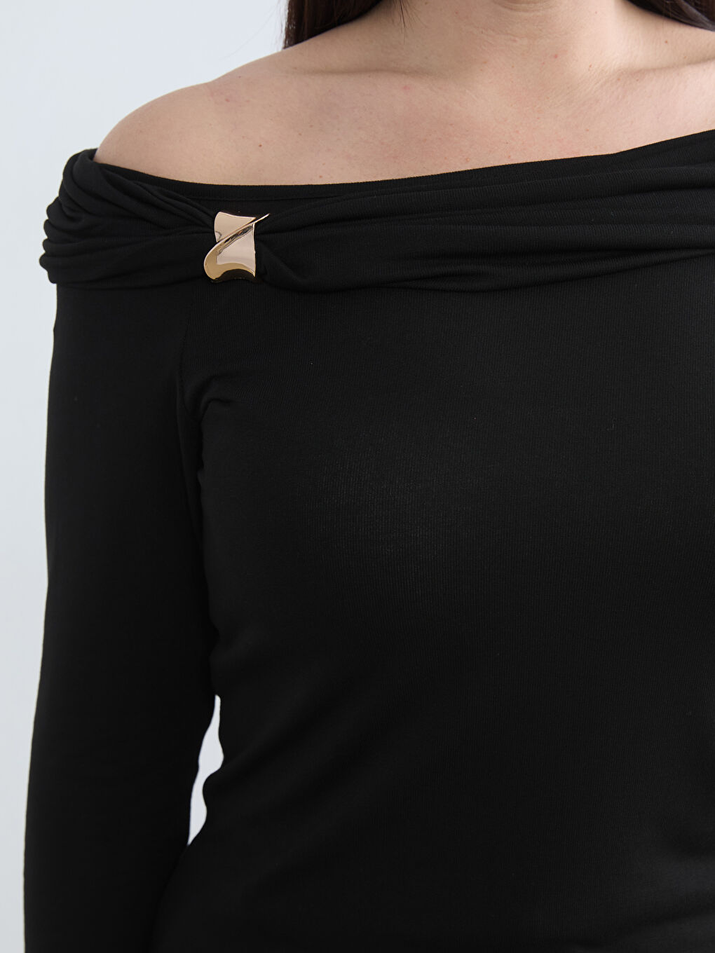 Siyah Büyük Beden Kayık Yaka Büzgülü Bluz-2