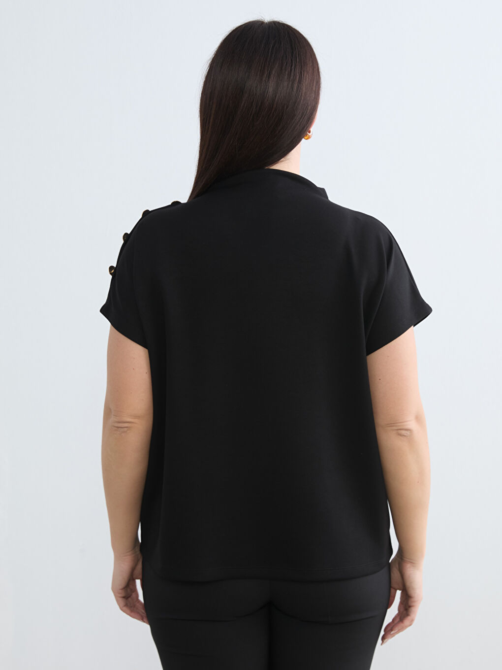 Siyah Büyük Beden Dik Yaka Bluz-3