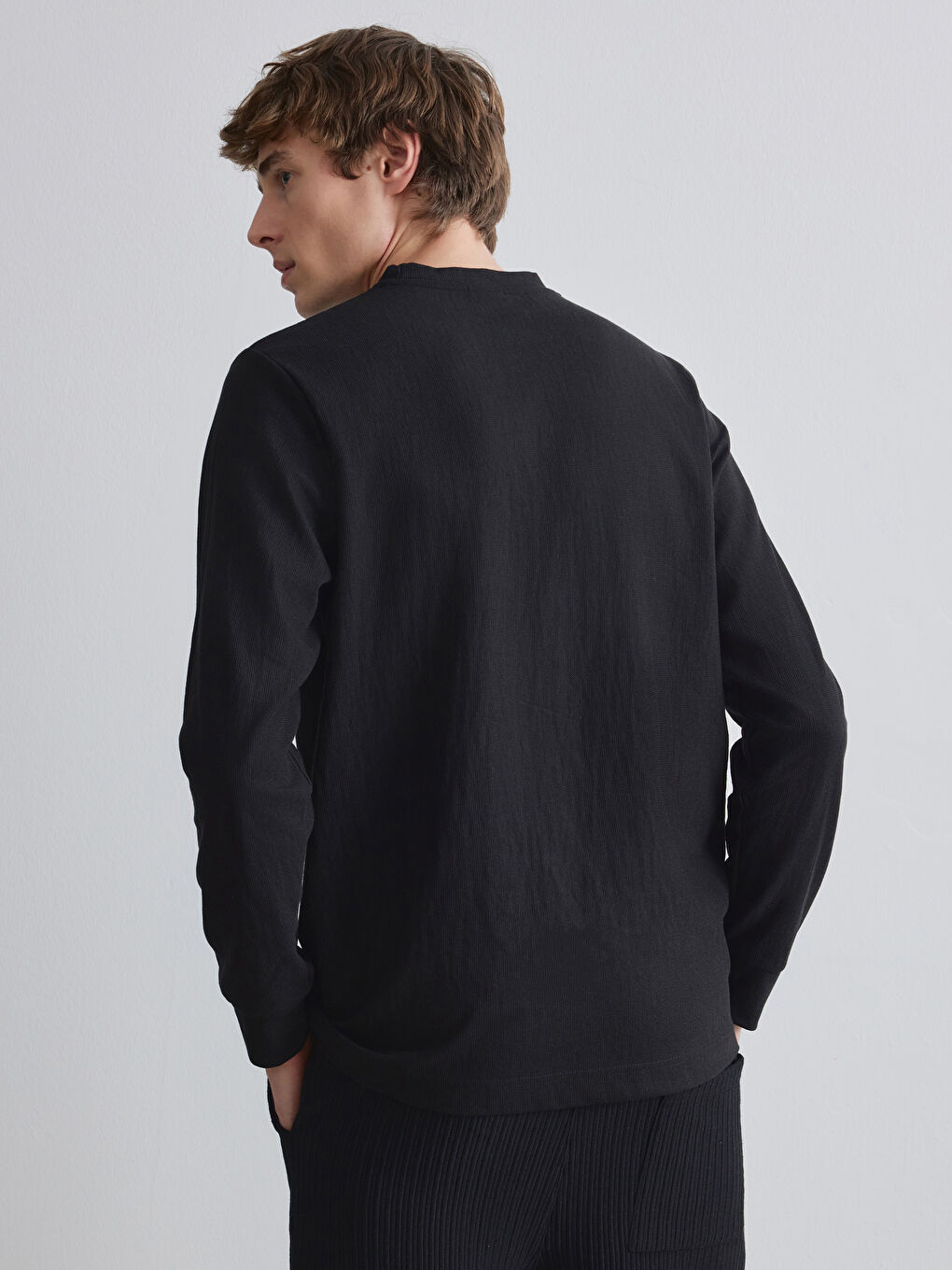 Siyah Bisiklet Yaka Erkek Sweatshirt-3