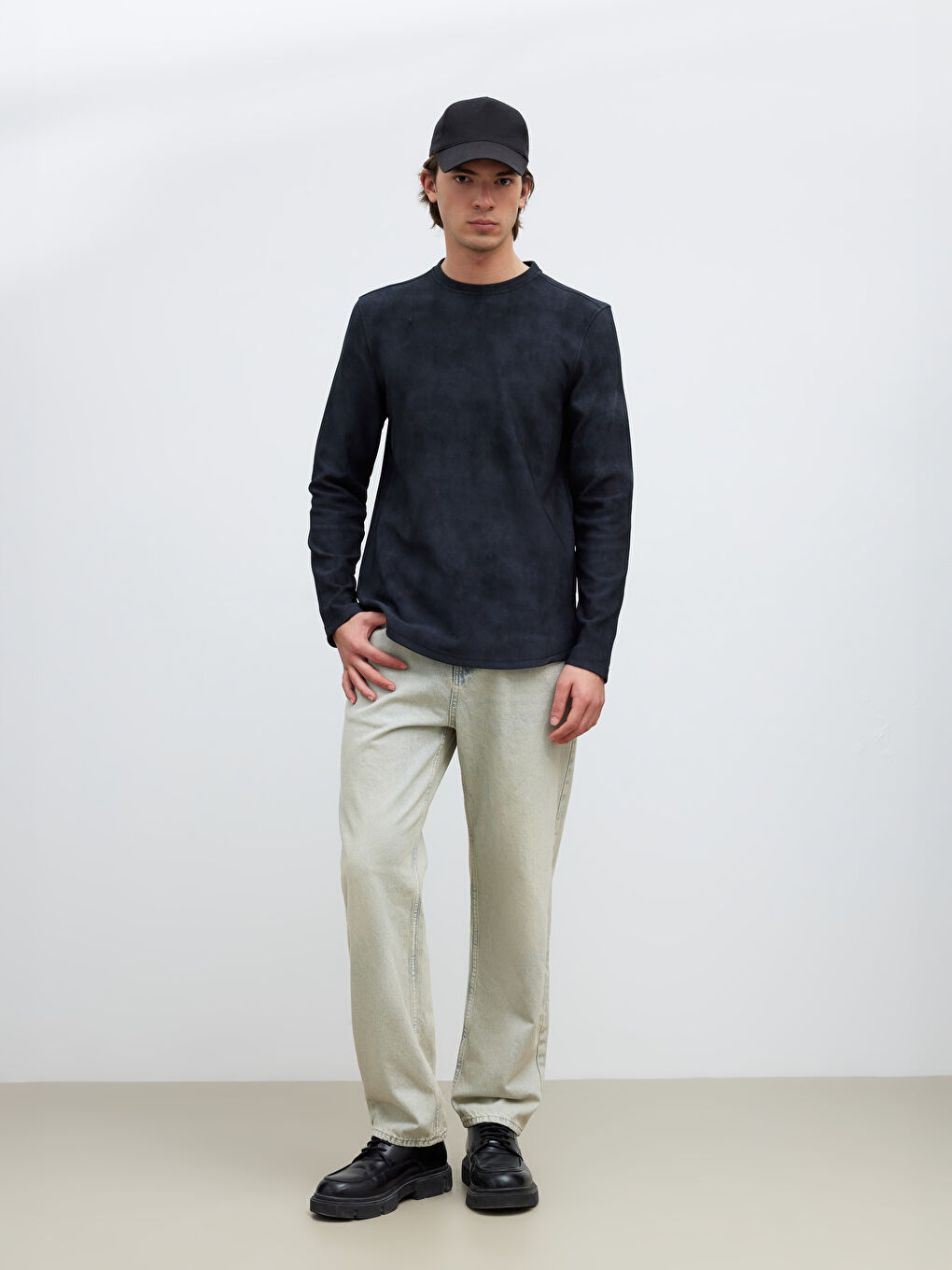 Siyah Bisiklet Yaka Erkek Sweatshirt-1