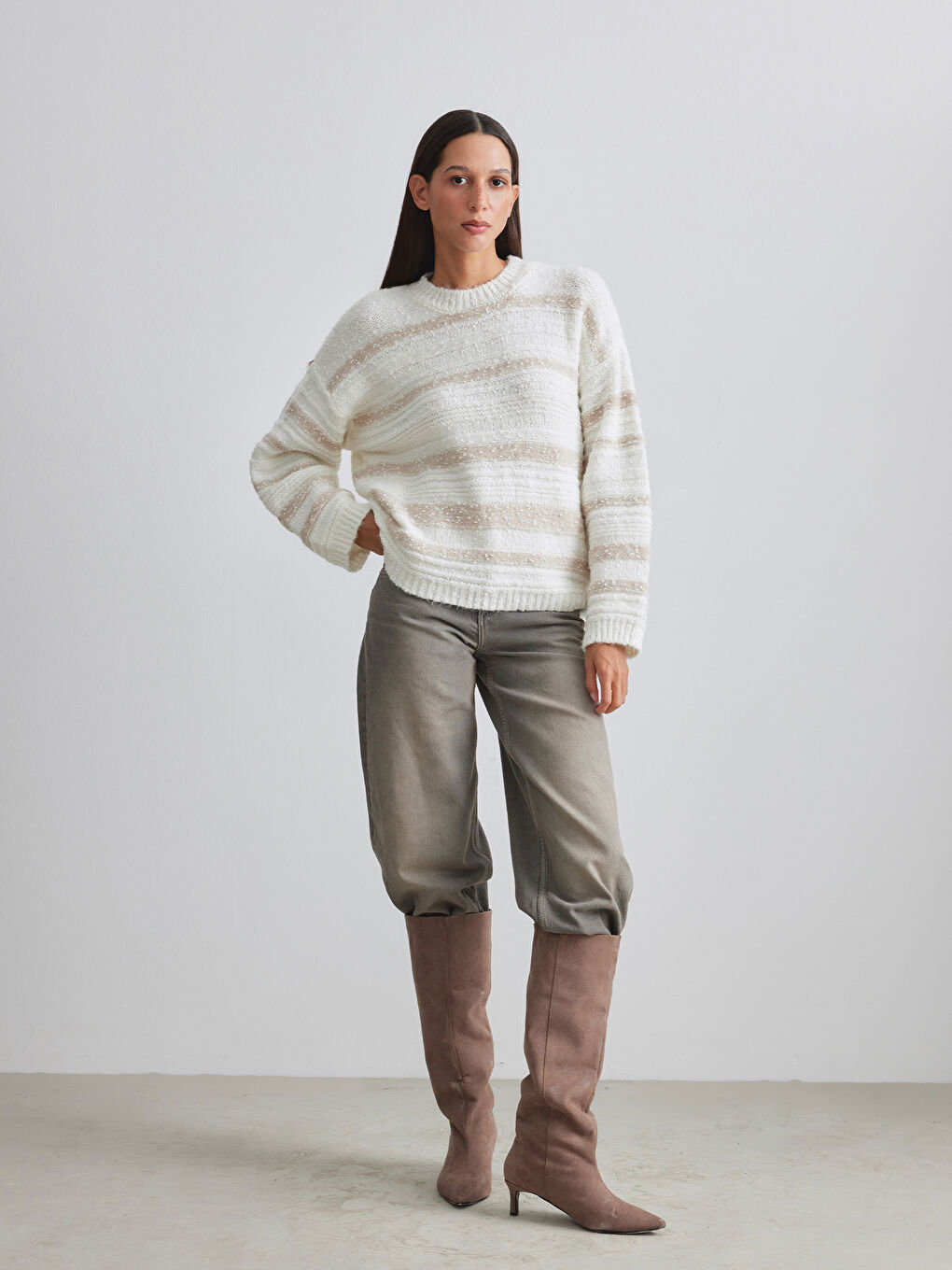 Ekru Bisiklet Yaka Çizgili Oversize Kadın Triko Kazak-1