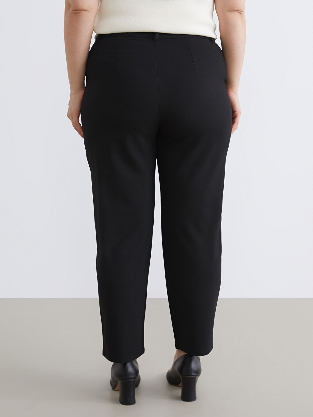 Siyah Büyük Beden Regular Fit Kadın Pantolon	-3