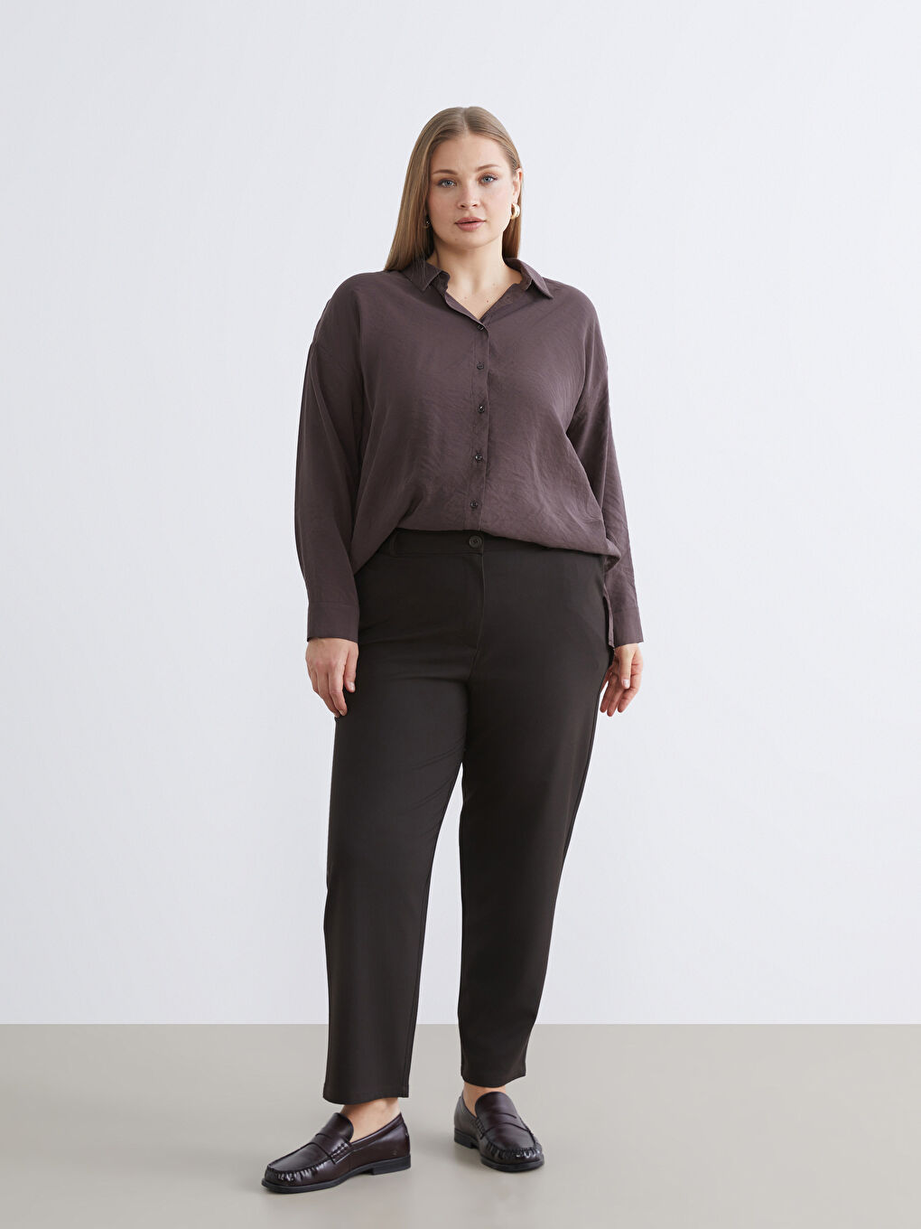 Kahverengi Büyük Beden Regular Fit Kadın Pantolon	