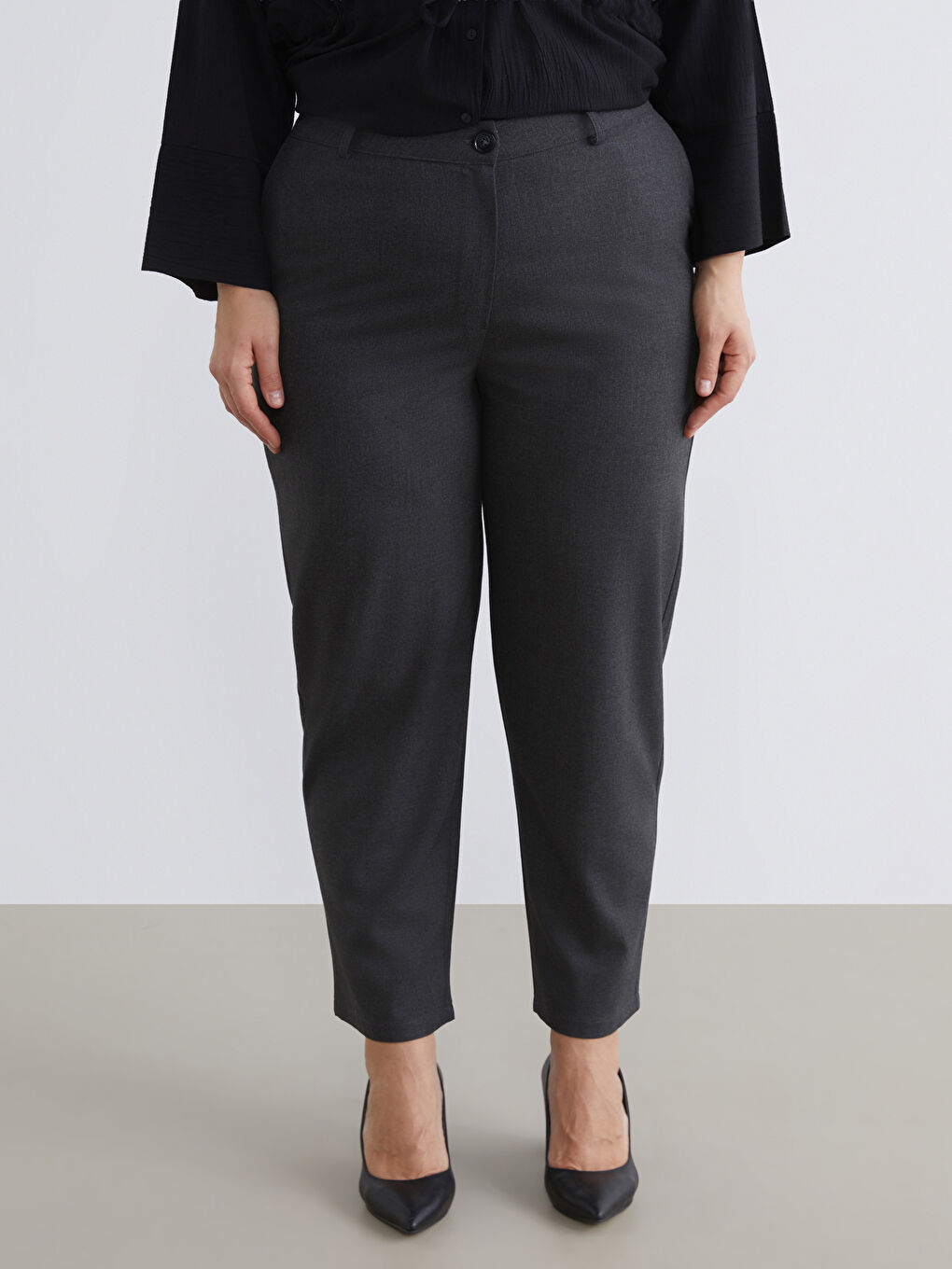 Antrasit Büyük Beden Regular Fit Kadın Pantolon	-1