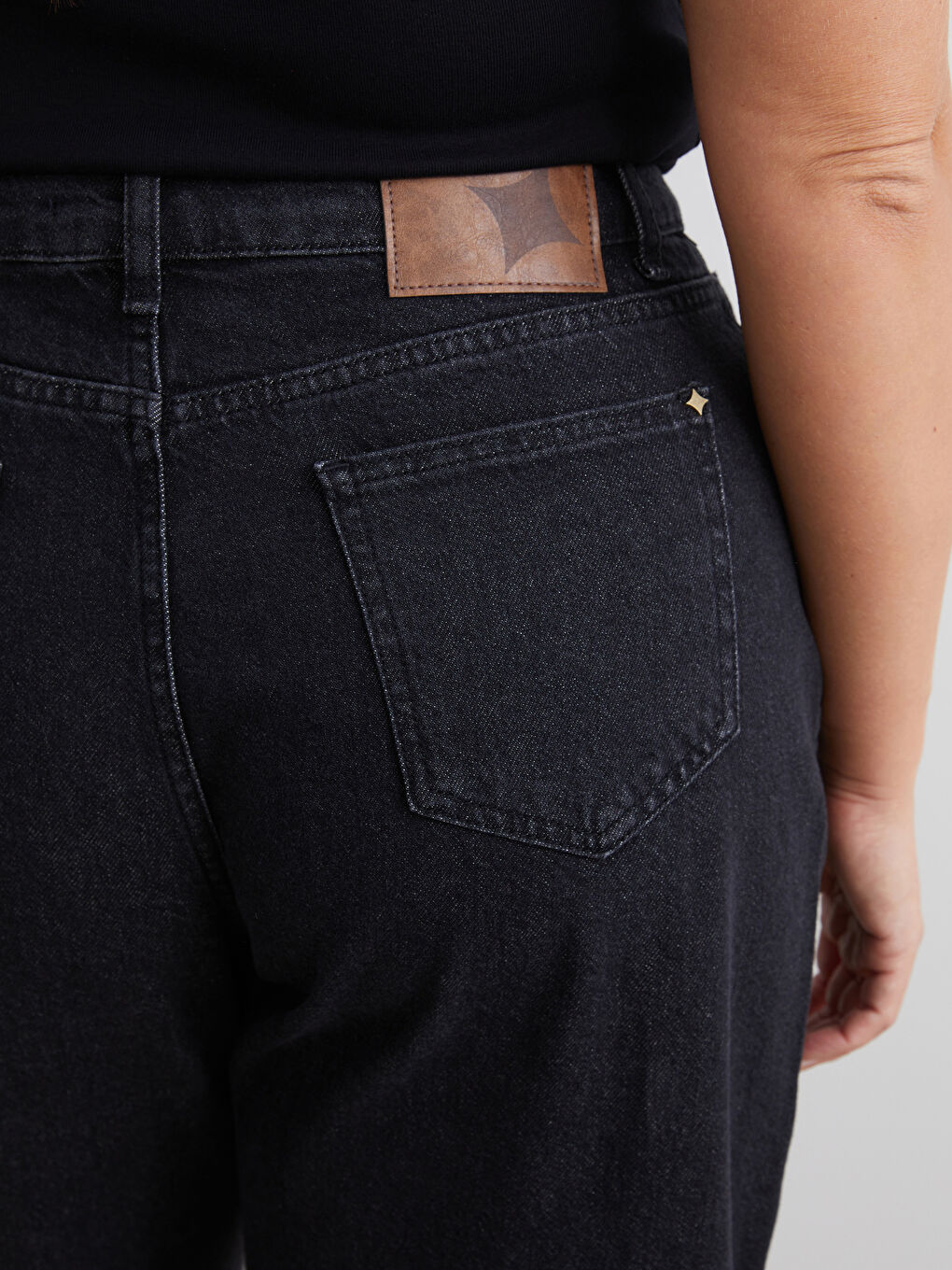 Siyah Büyük Beden Straight Fit Kadın Jean Pantolon-2