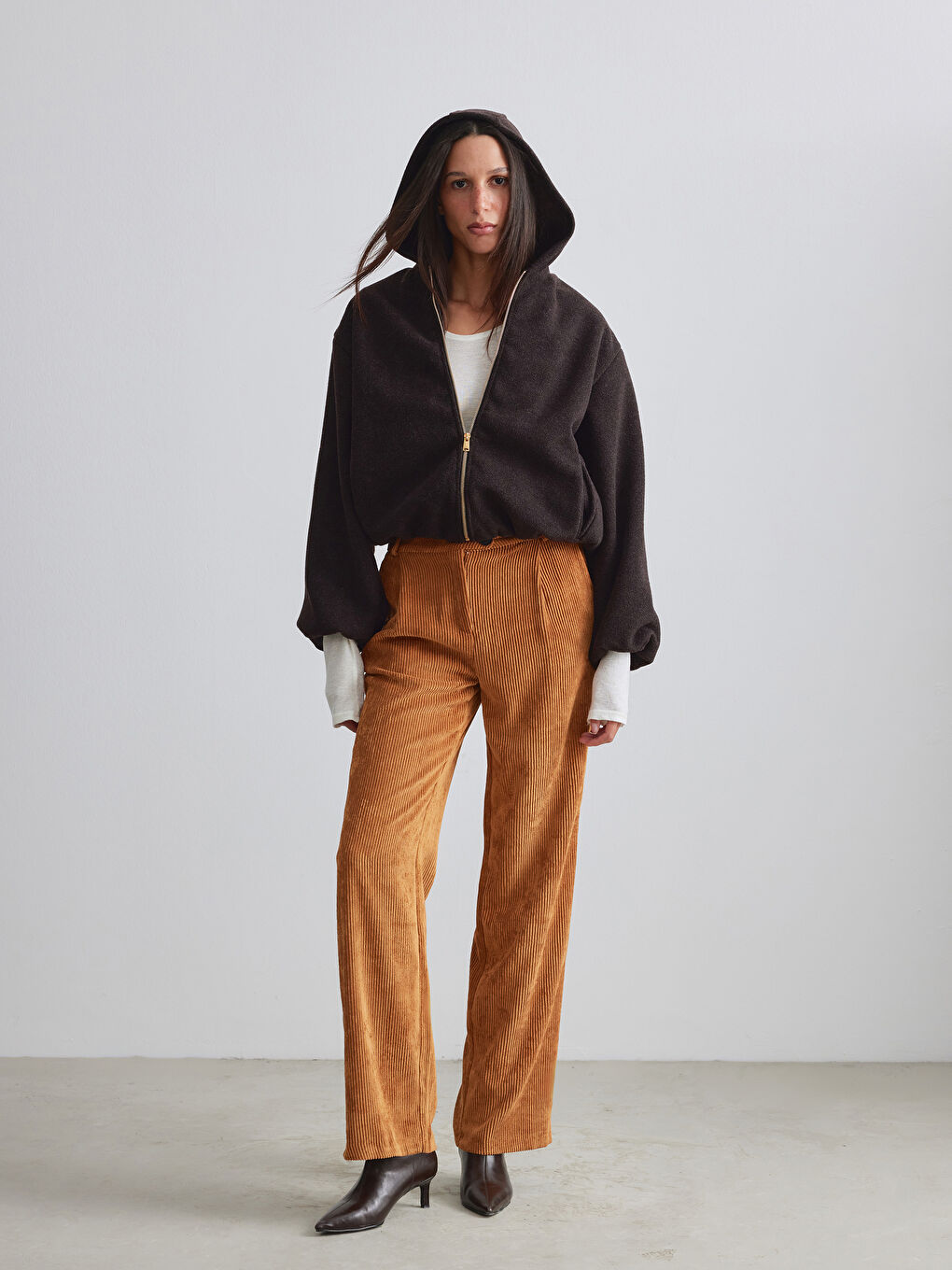 Kahverengi Kapüşonlu Kadın Kaşe Ceket-1