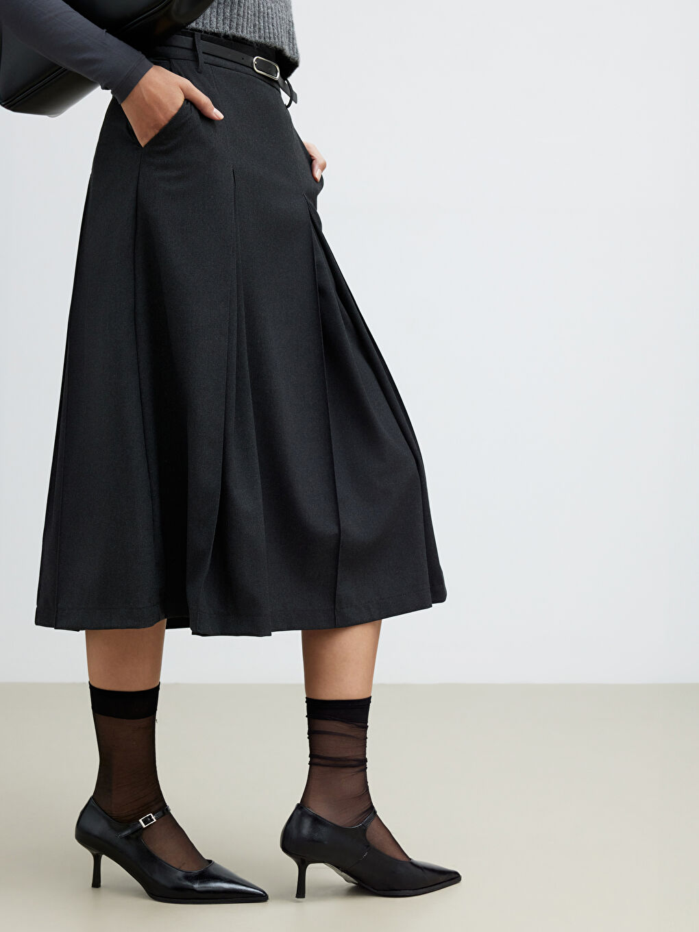 Antrasit Beli Kemerli Pileli Etek-1