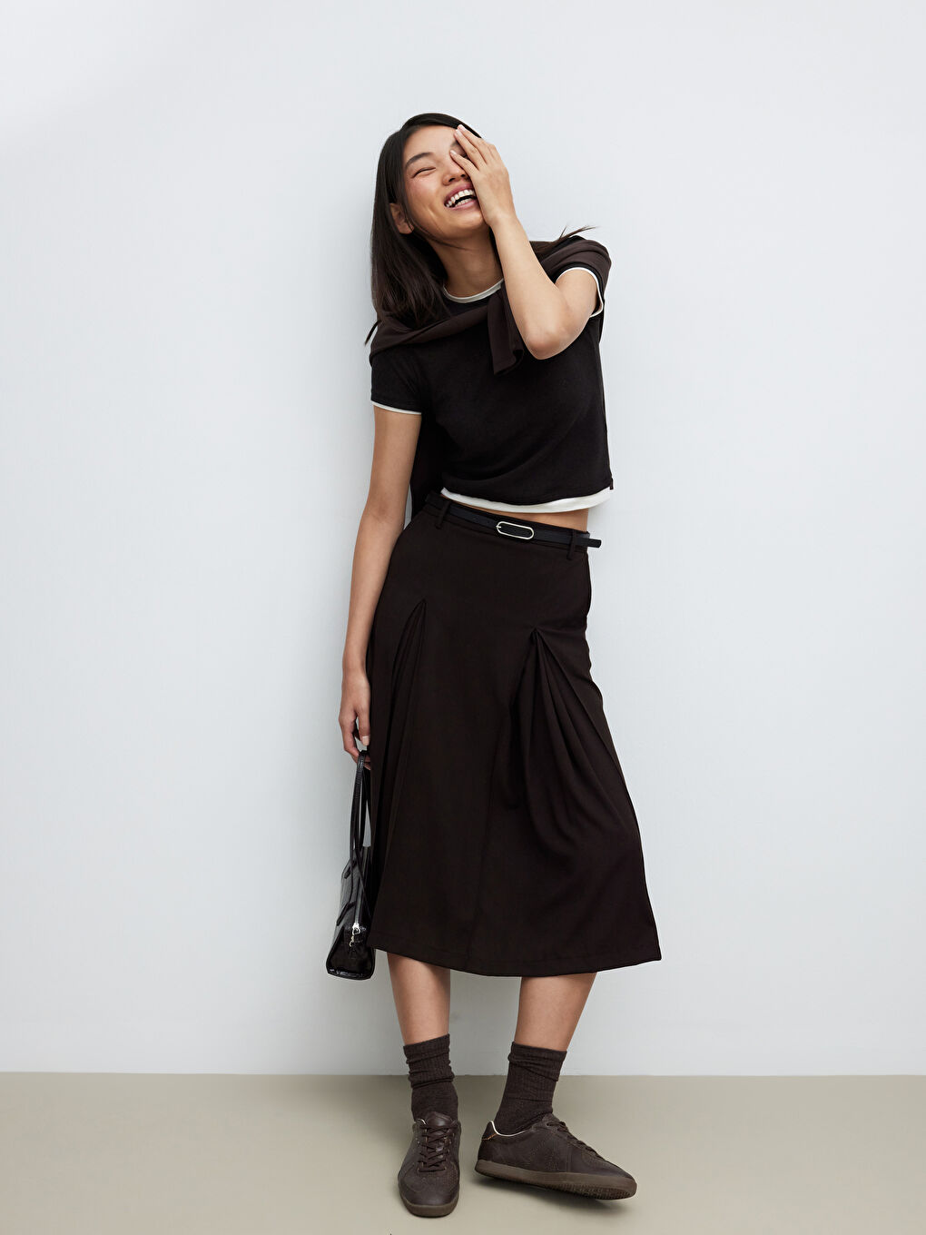 Kahverengi Beli Kemerli Pileli Etek