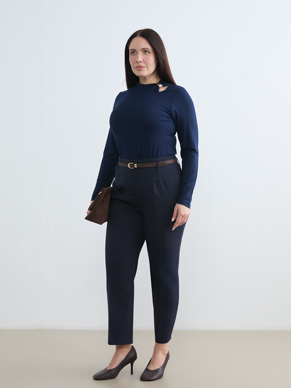 Lacivert Büyük Beden Dik Yaka Metal Toka Detaylı Bluz	-1