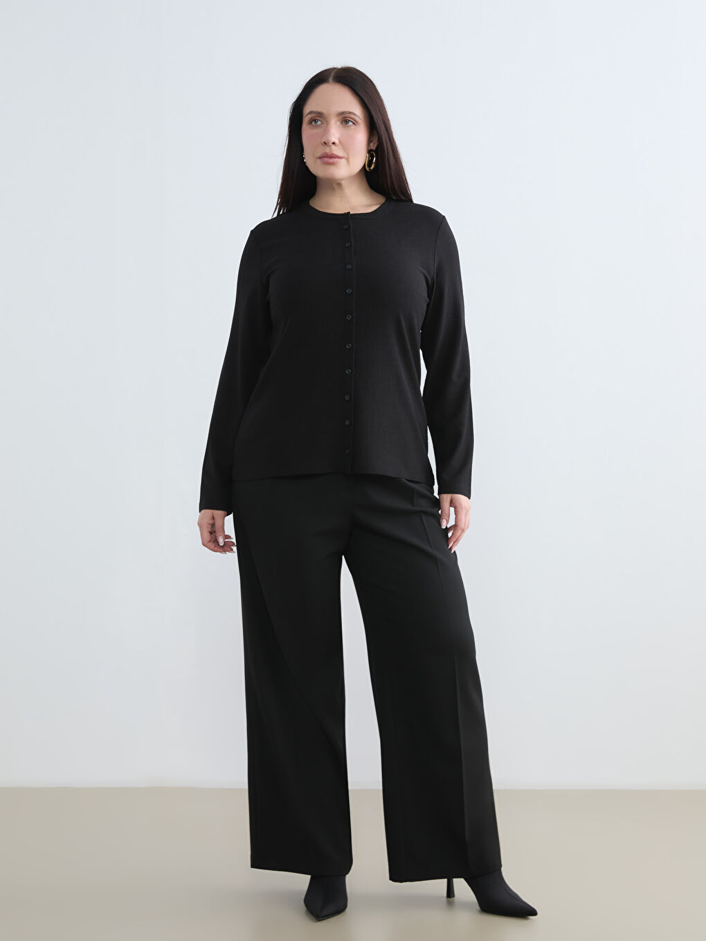 Siyah Büyük Beden Bisiklet Yaka Kadın Hırka-1