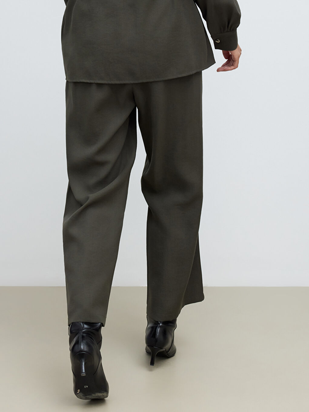 Haki Modal Karışımlı Geniş Paça Kadın Pantolon	-3