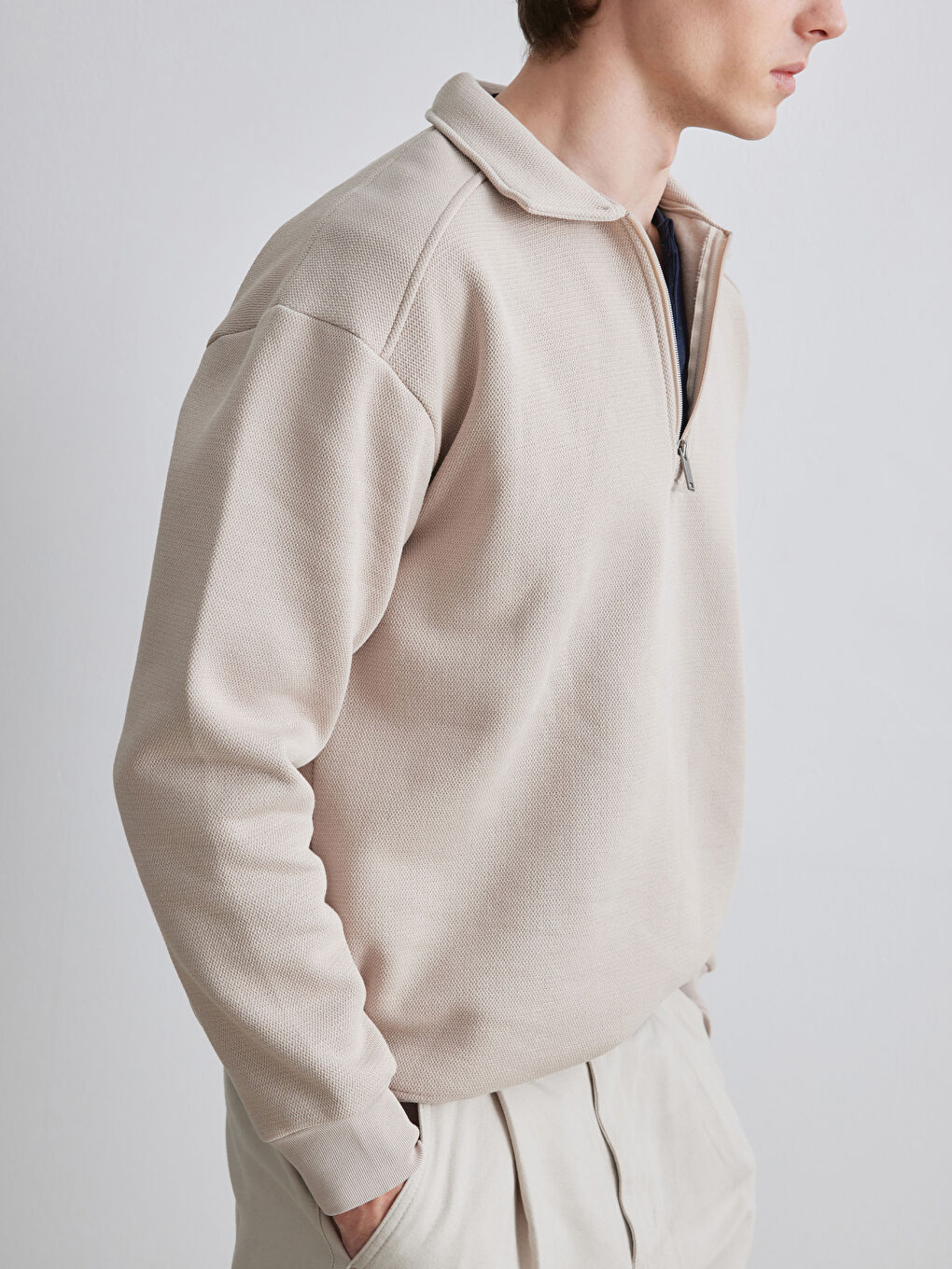 Bej Fermuarlı Polo Yaka Erkek Dokulu Sweatshirt-2