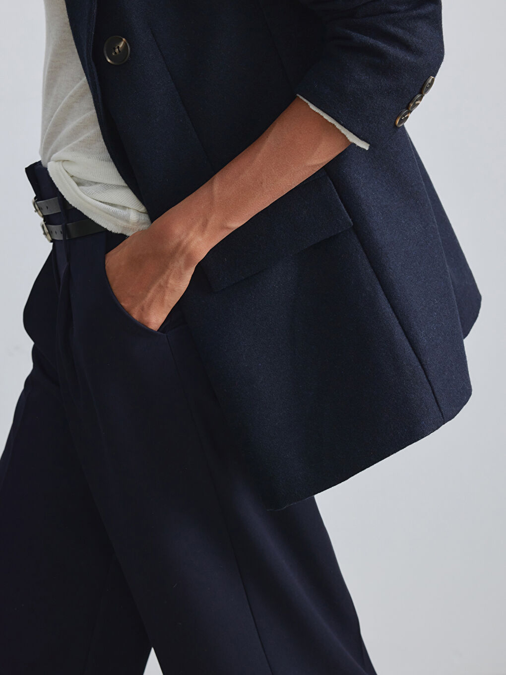 Lacivert Beli Kemerli Geniş Paça Kadın Pileli Pantolon-2