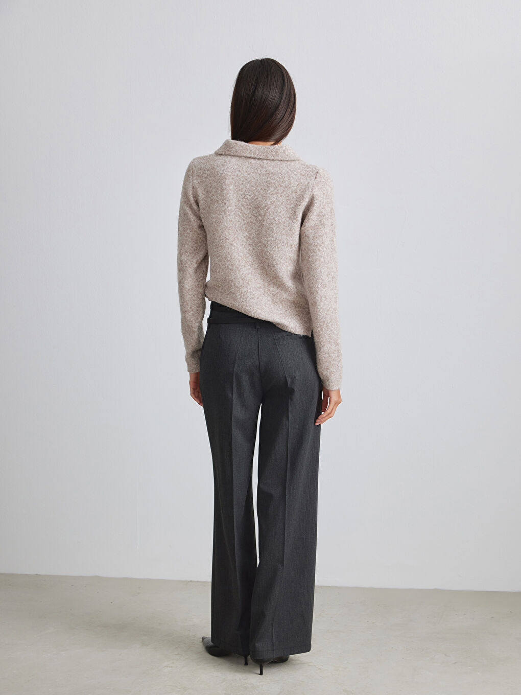 Antrasit Beli Kemerli Geniş Paça Kadın Pileli Pantolon-3