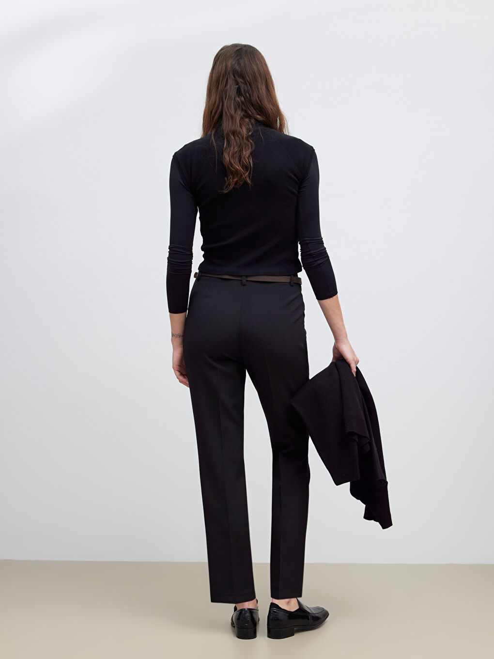 Haki Beli Kemerli Havuç Kesim Kadın Pileli Pantolon-6