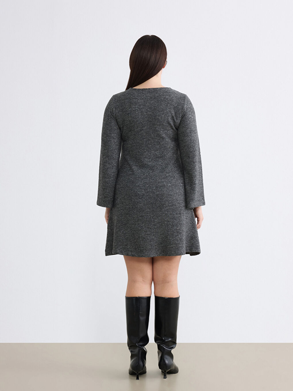 Gri Büyük Beden Bisiklet Yaka Taşlı A Kesim Elbise-3