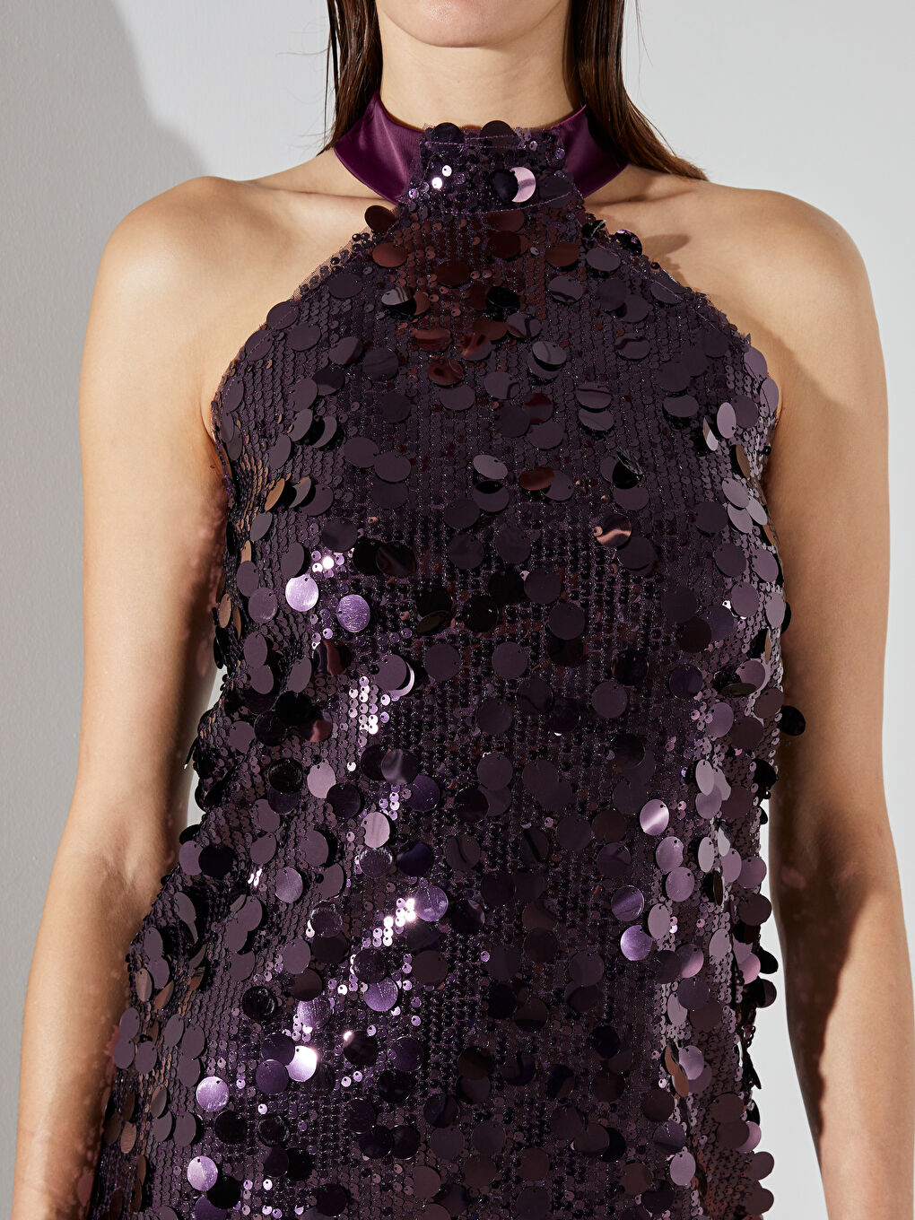 Mor Halter Yaka Payetli Mini Elbise-2