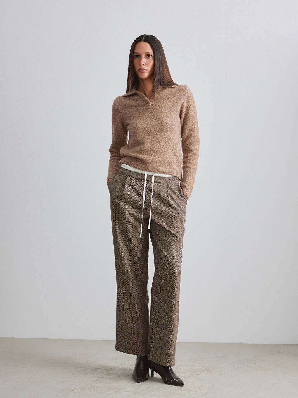 Kahverengi Polo Yaka Yün Karışımlı Kadın Triko Kazak-1