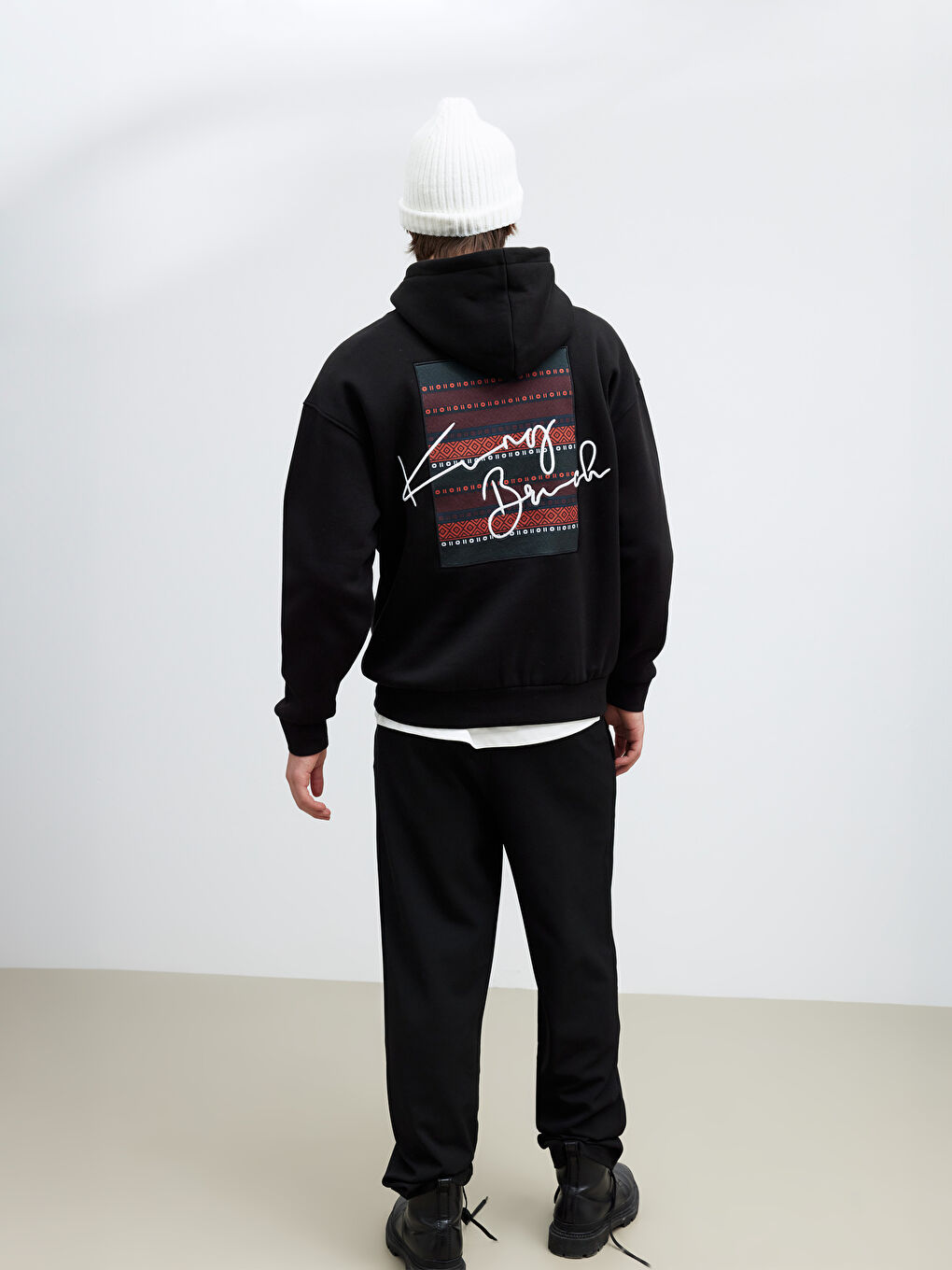 Siyah Sırt Baskılı Erkek Kalın Hoodie-3