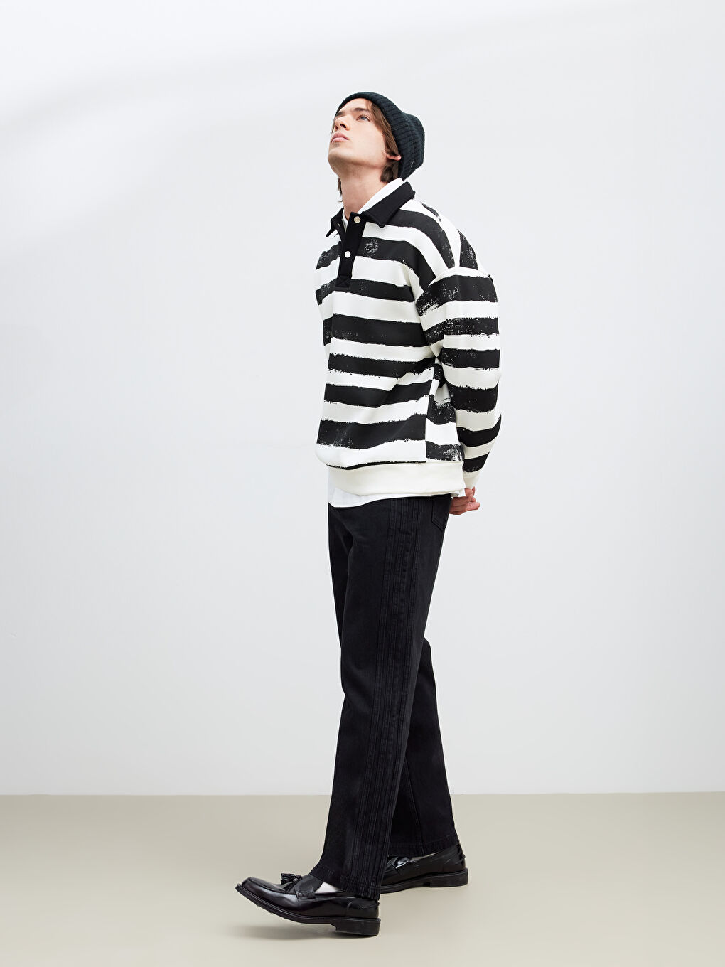 Siyah Polo Yaka Çizgili Erkek Sweatshirt-1