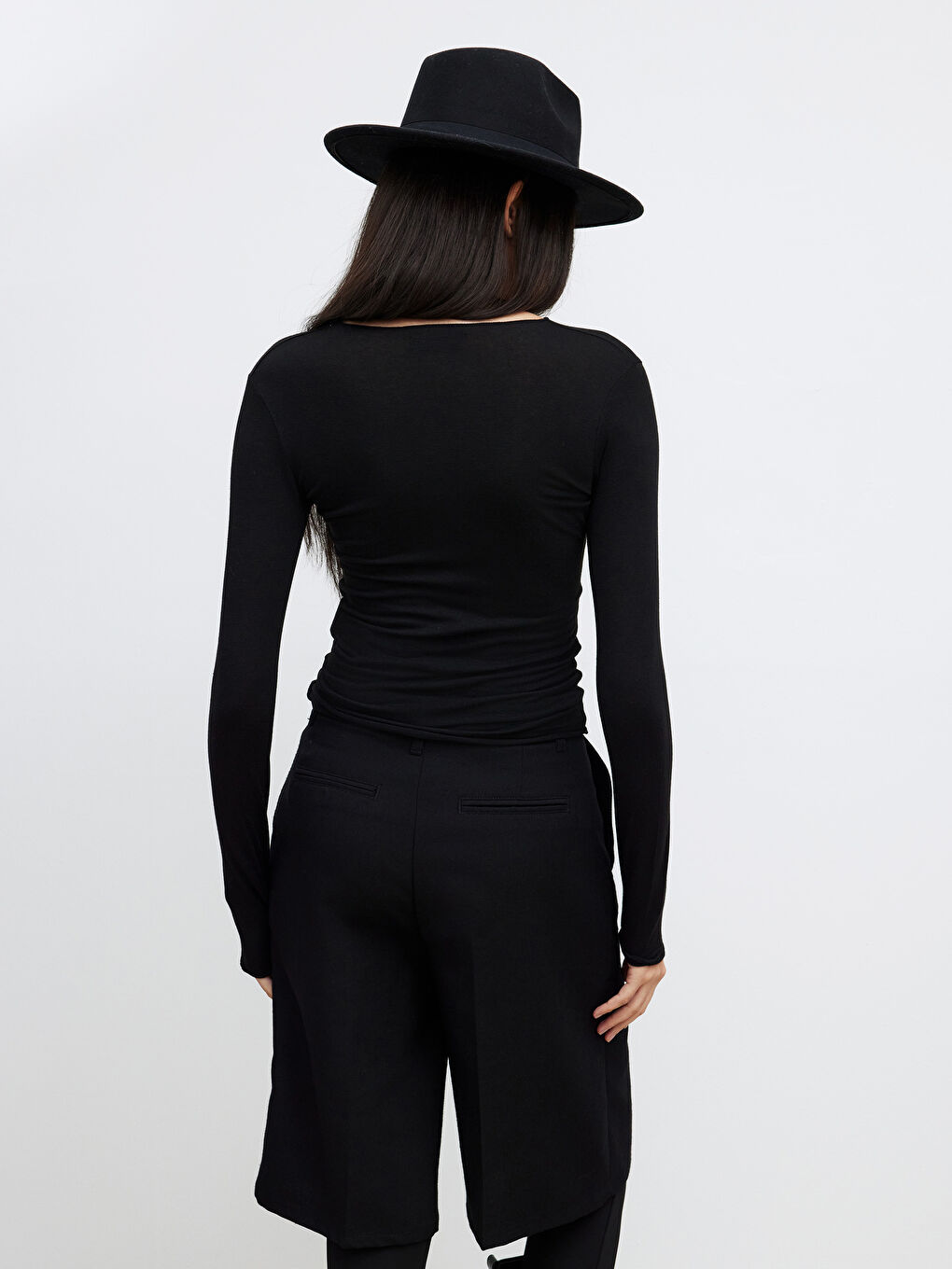 Siyah Bisiklet Yaka Kadın Body-3