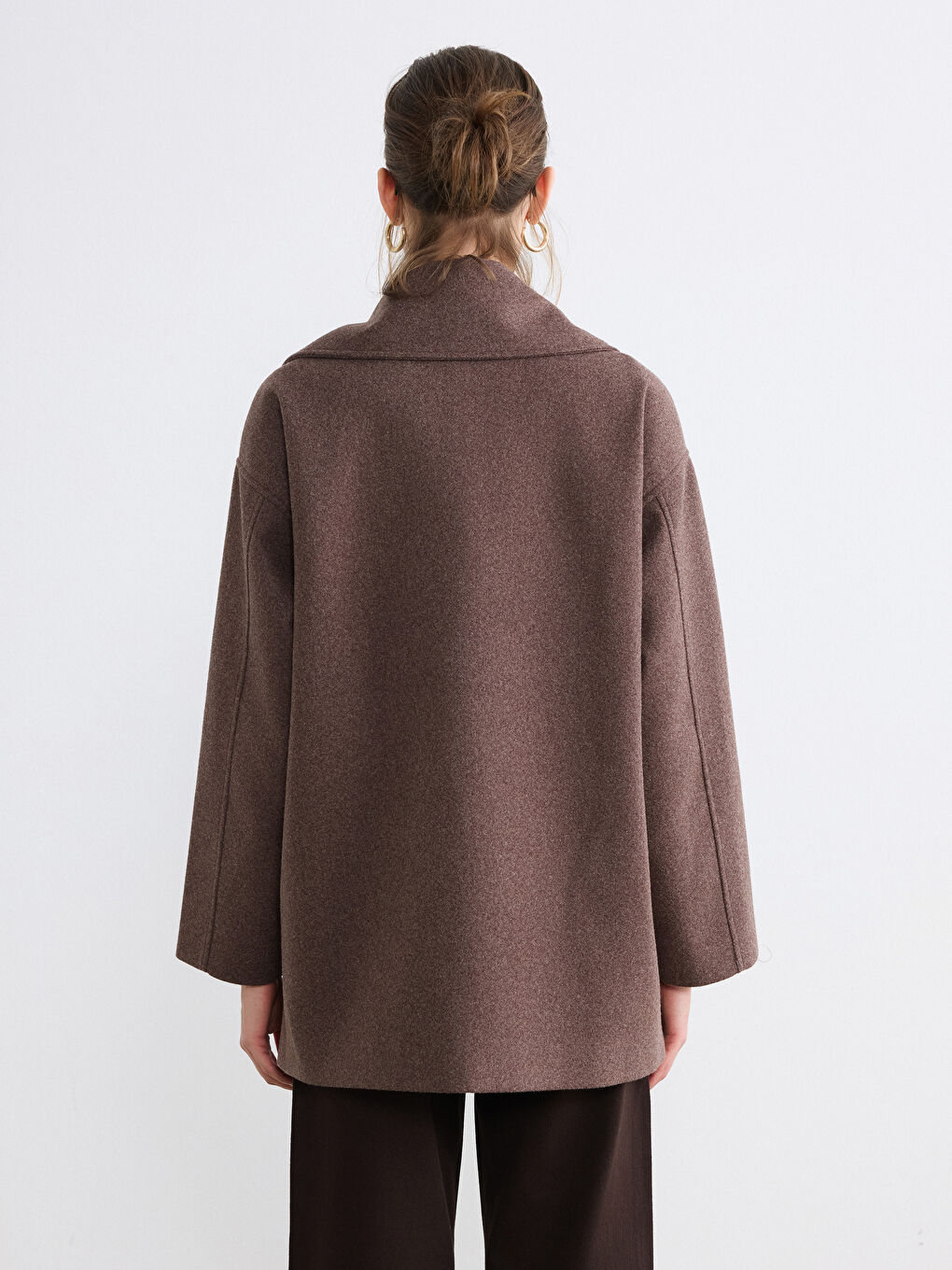 Kahverengi Kruvaze Yaka Kadın Kaşe Kaban-4