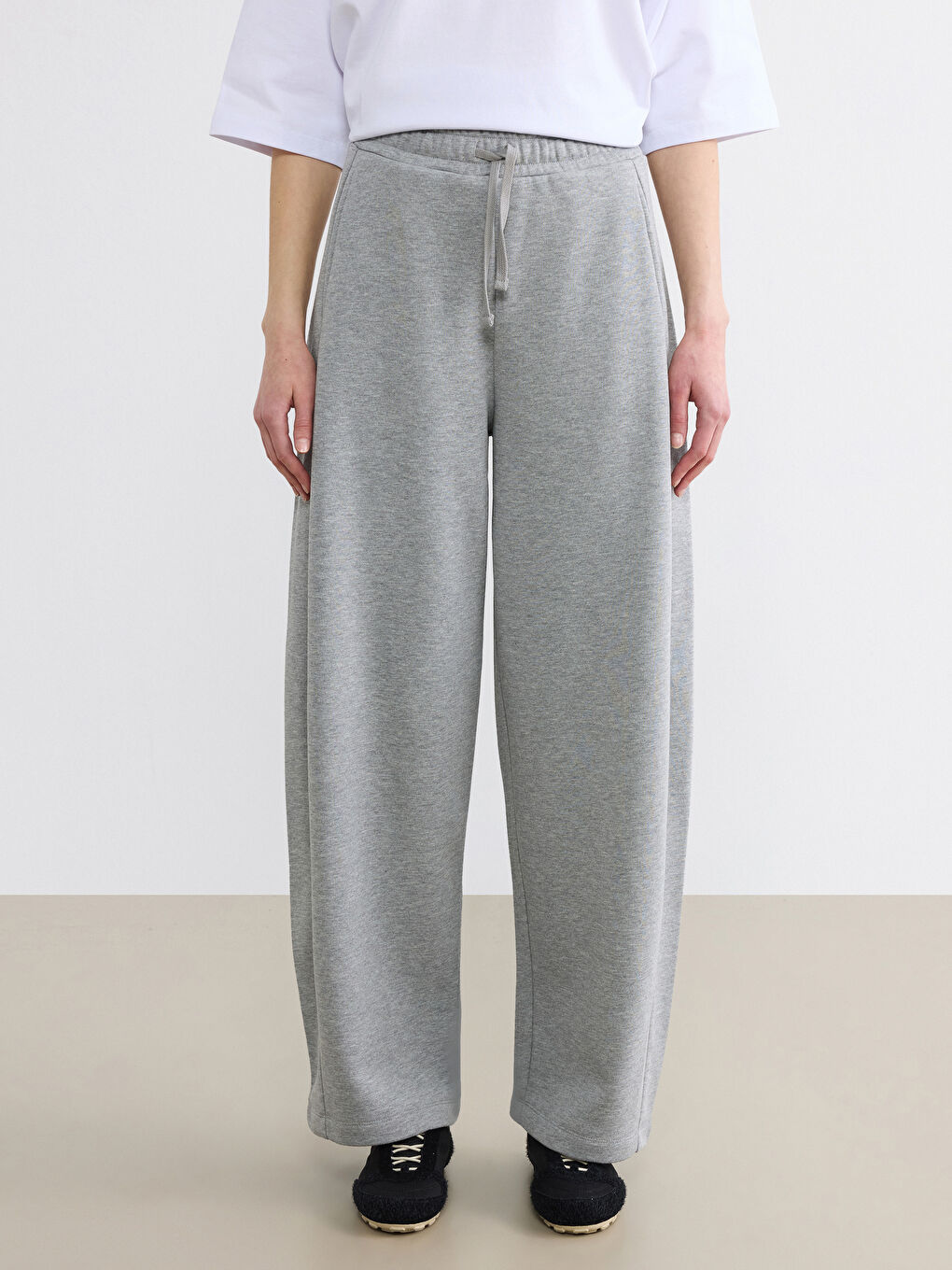 Gri Beli Lastikli Kadın Kalın Eşofman Altı-1