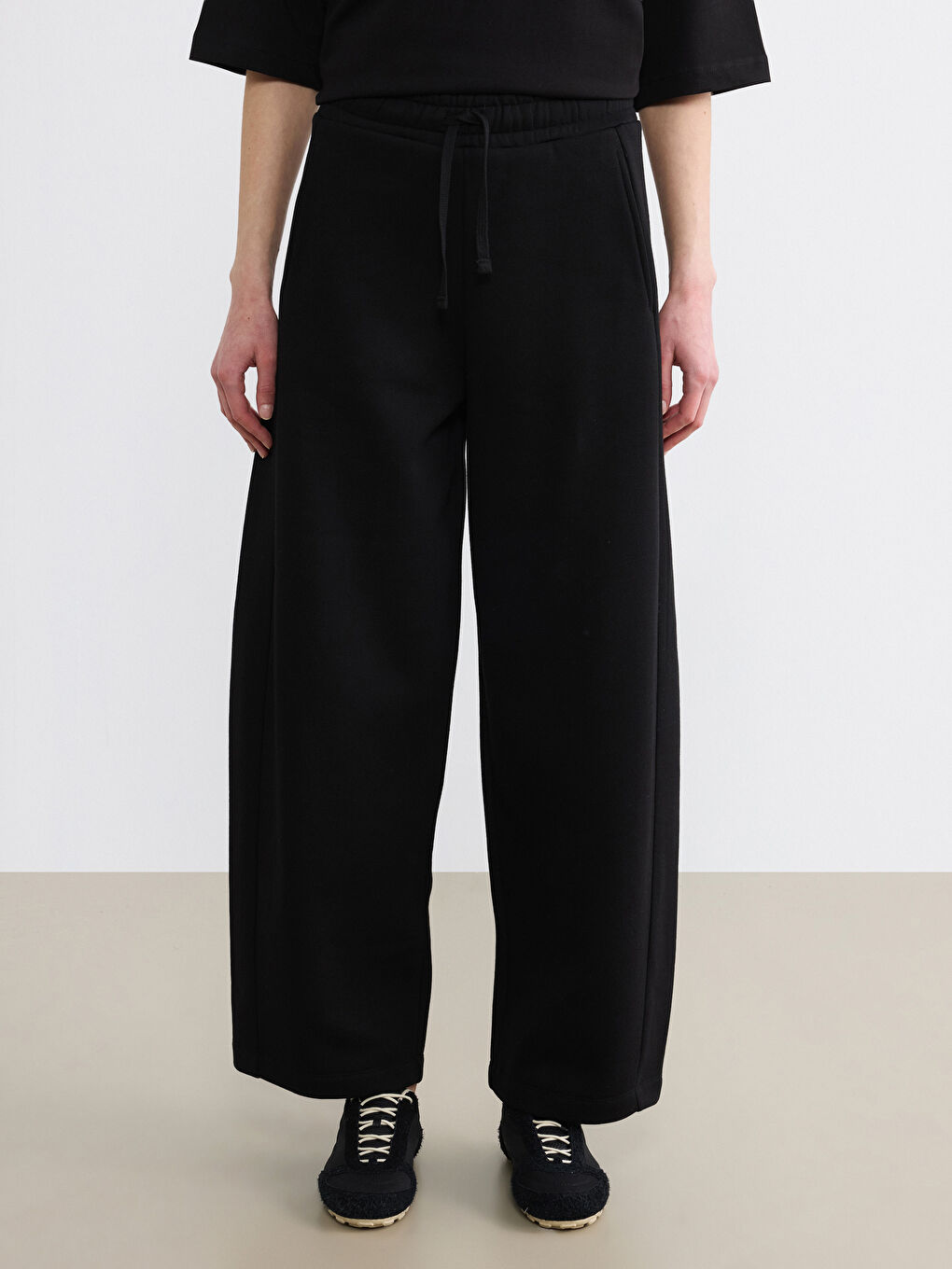 Siyah Beli Lastikli Kadın Kalın Eşofman Altı-1