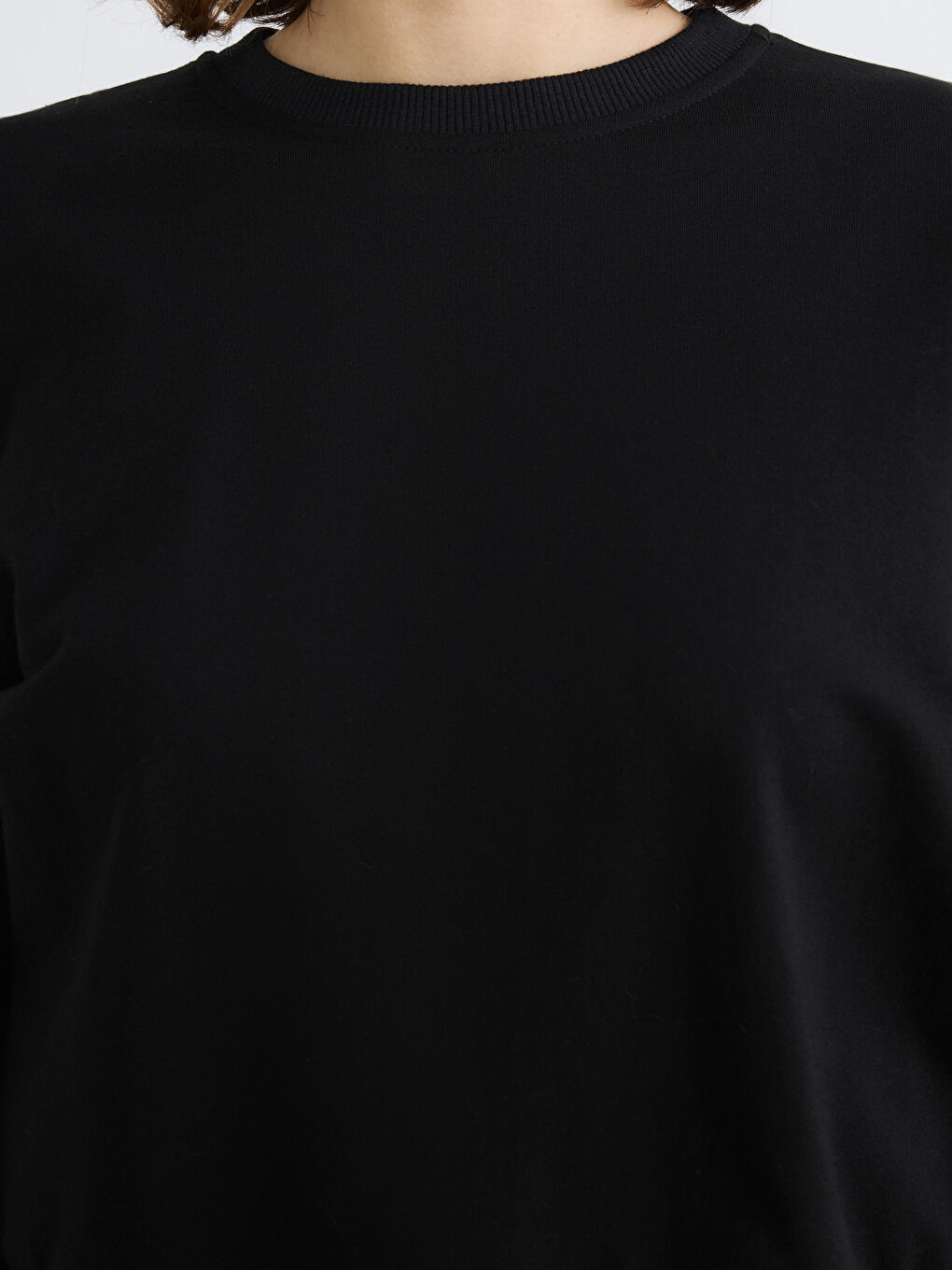 Siyah Bisiklet Yaka Kadın Sweatshirt-2