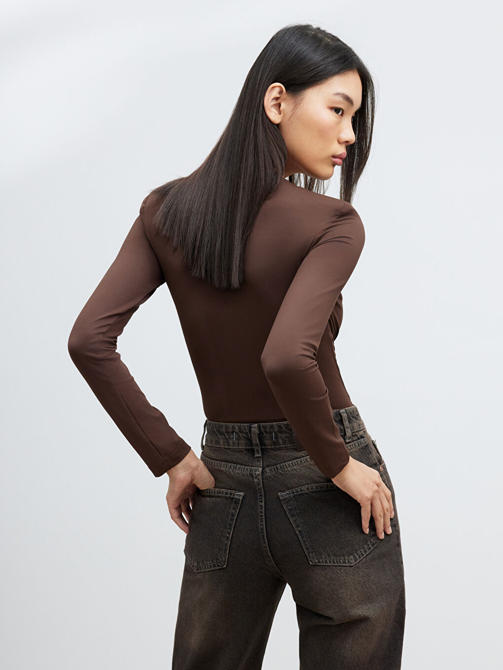 Kahverengi Kruvaze Yaka Büzgülü Bodysuit	-3