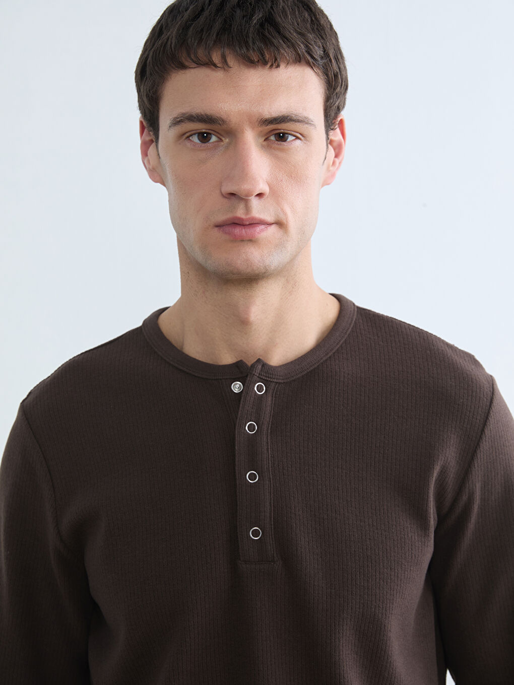 Kahverengi Bisiklet Yaka Erkek Düğmeli Tişört