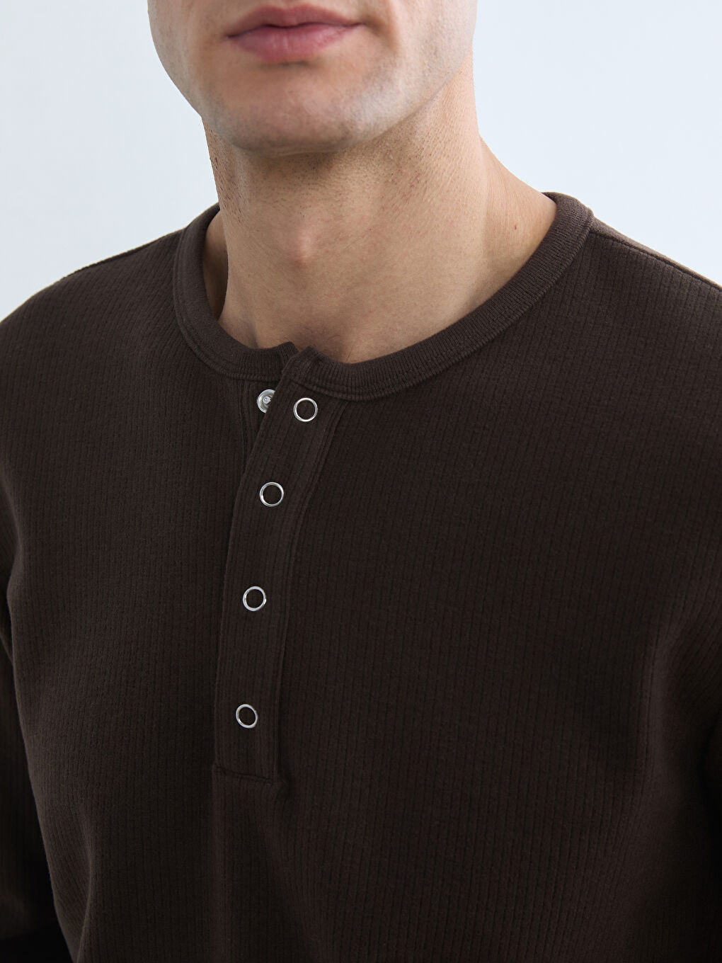 Kahverengi Bisiklet Yaka Erkek Düğmeli Tişört-2