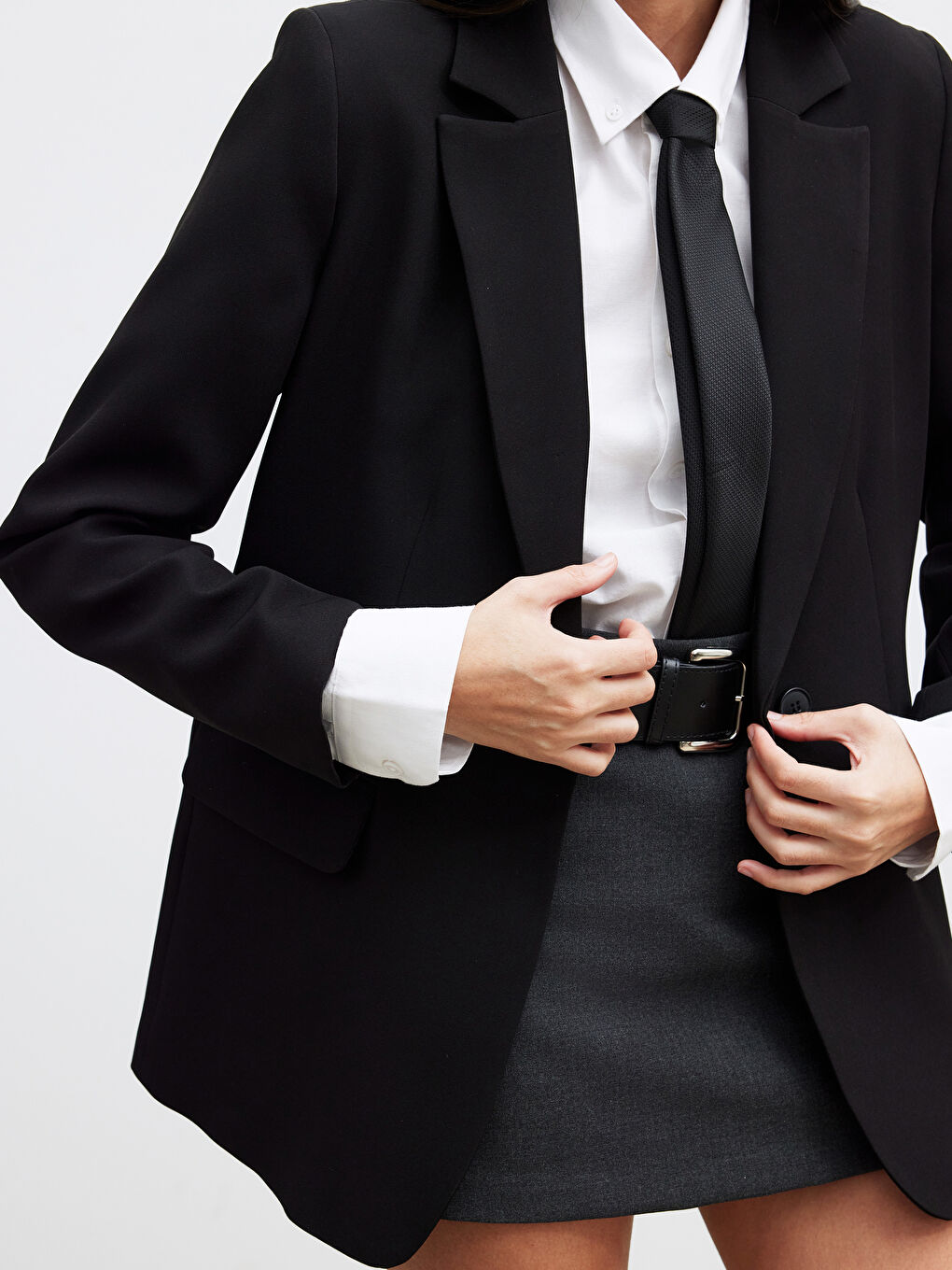 Gri Beli Kemerli Şort Etek-2