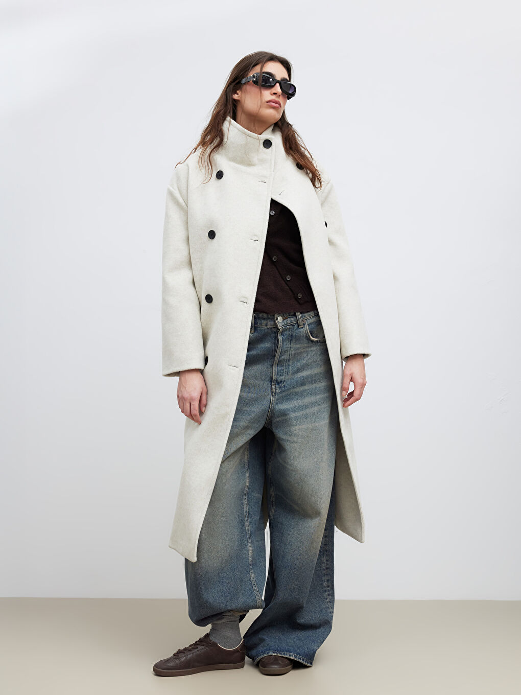 Bej Dik Yaka Kadın Kaşe Kaban		
