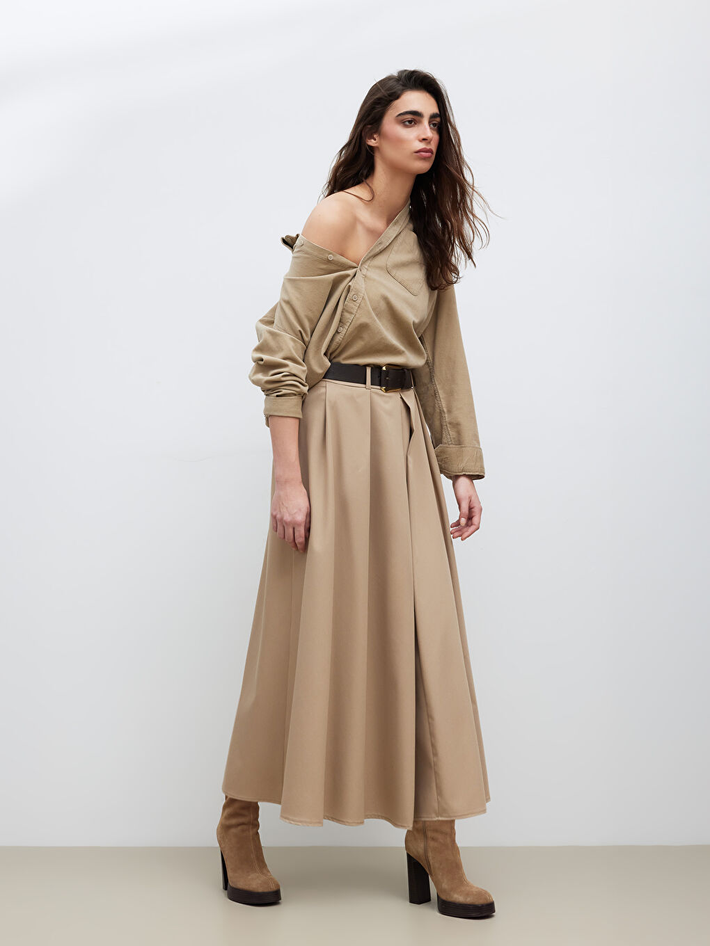 Bej Beli Kemerli Pileli Etek