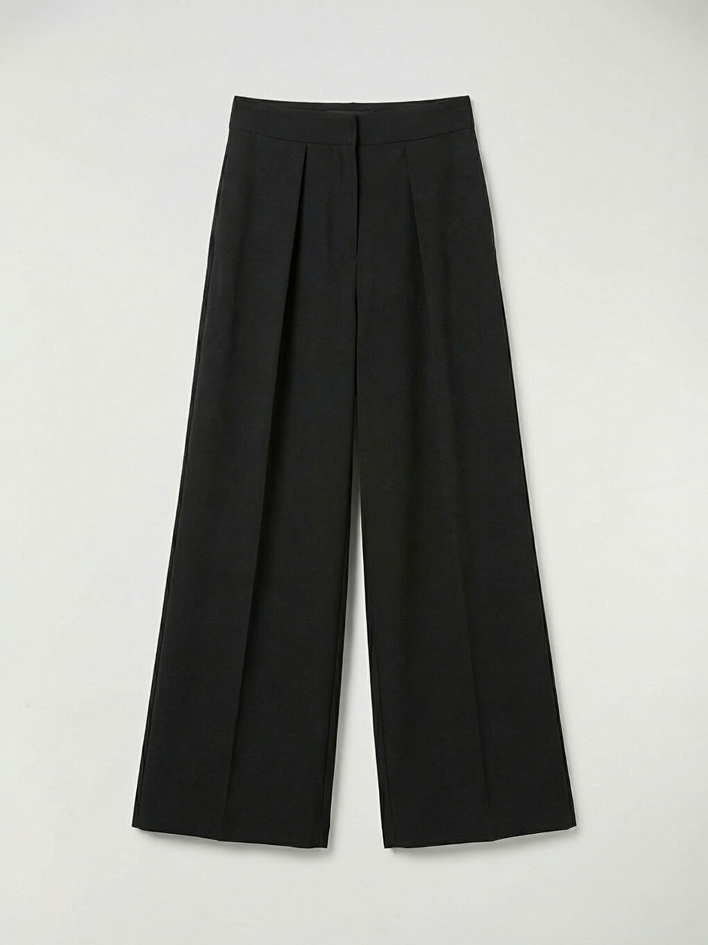 Siyah Pili Detaylı Geniş Paça Kadın Pantolon