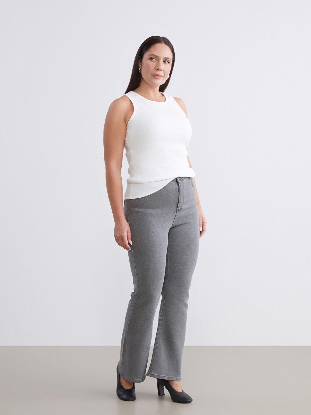 Gri Büyük Beden Flare Kadın Jean Pantolon